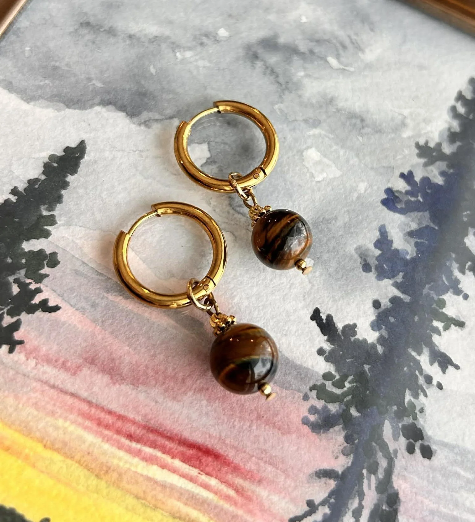 gold oeil de tigre tiger eye chakra.jpg