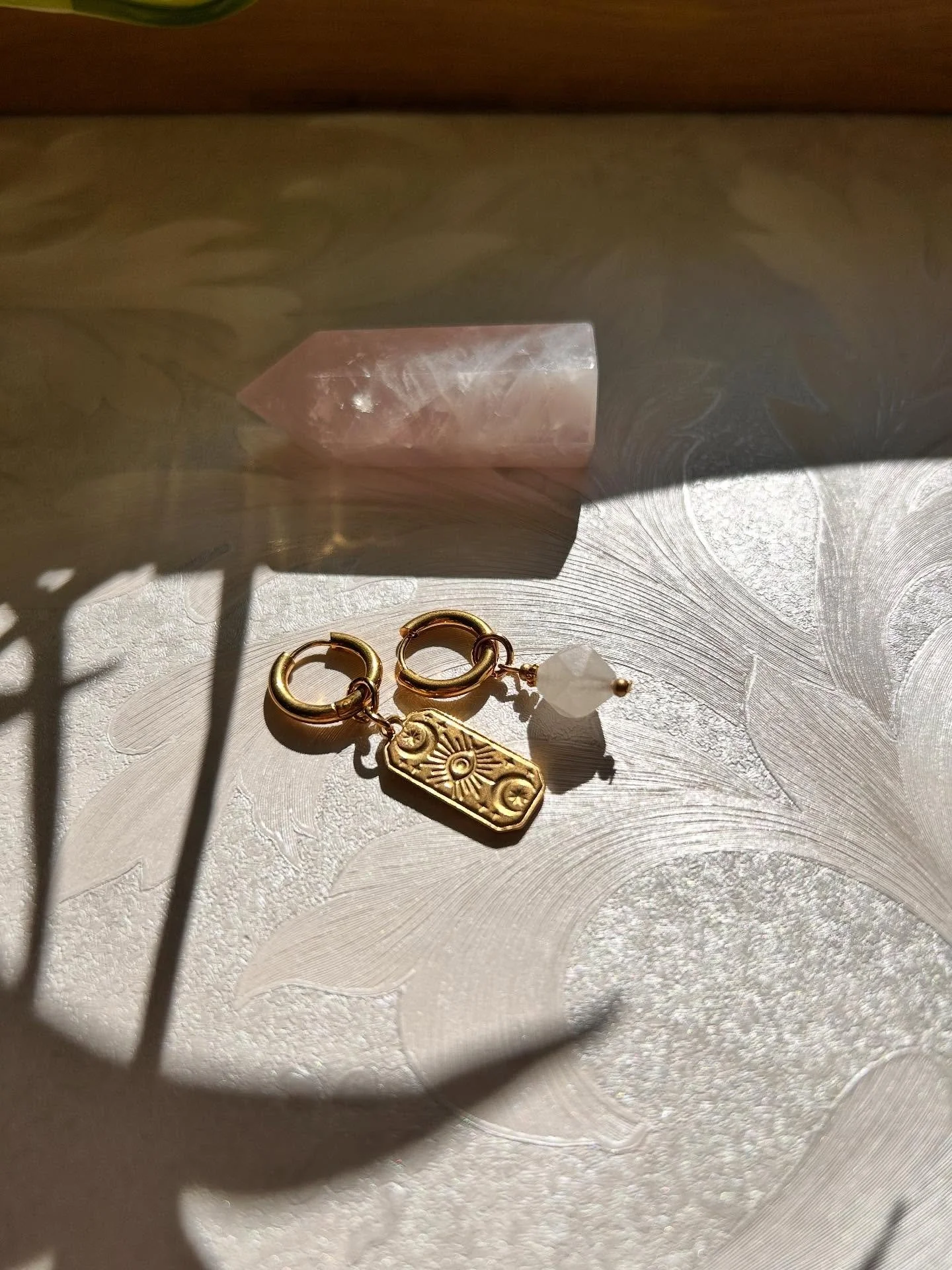 ✨ NOUVEAU collection cr&eacute;ative (Boucles d&rsquo;oreilles d&eacute;pareill&eacute;es) Disponible sur www.mamkel.com