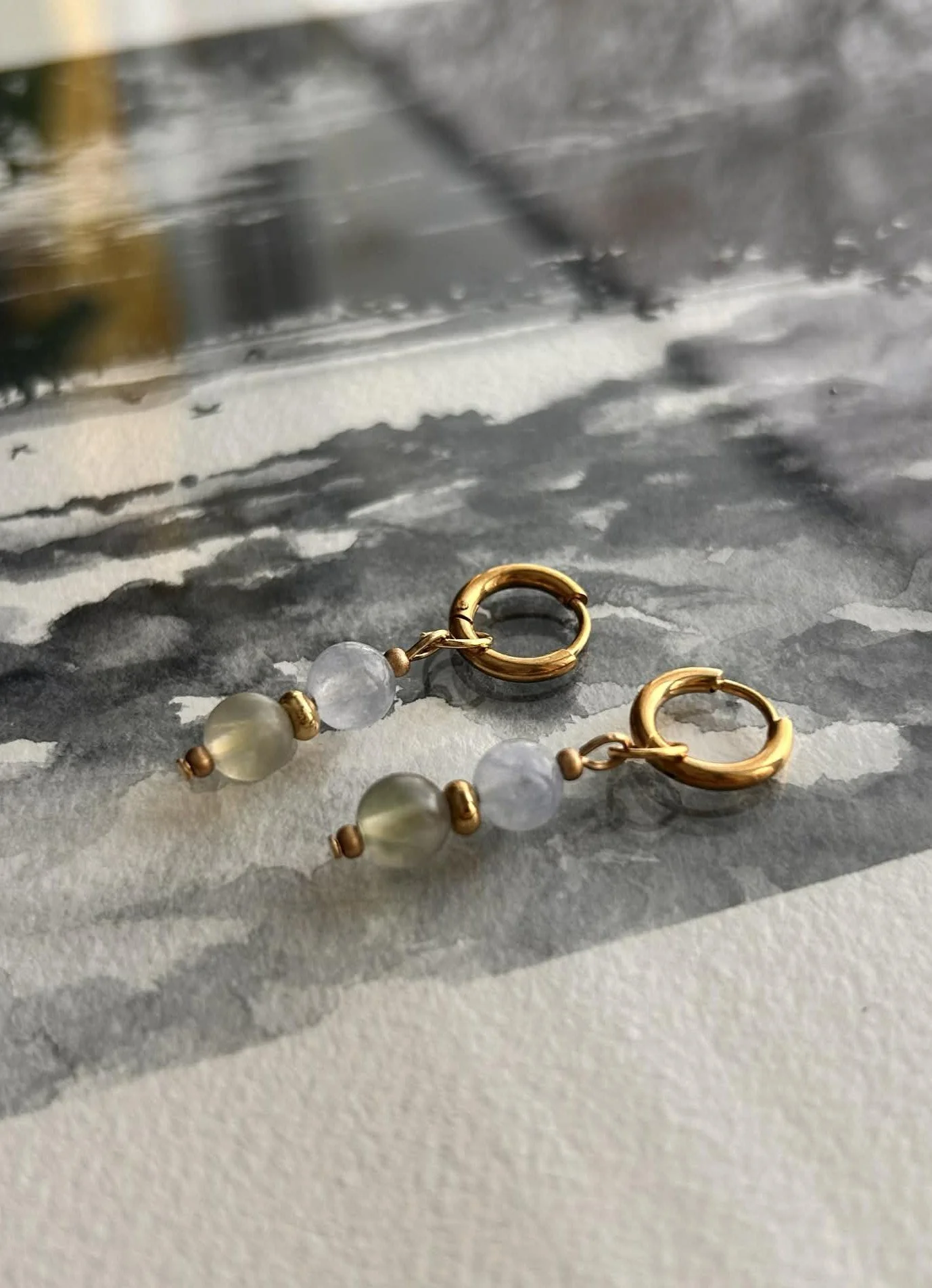 Dorées ◦ Boucles d'oreilles ◦ Calcite bleue et fluorite