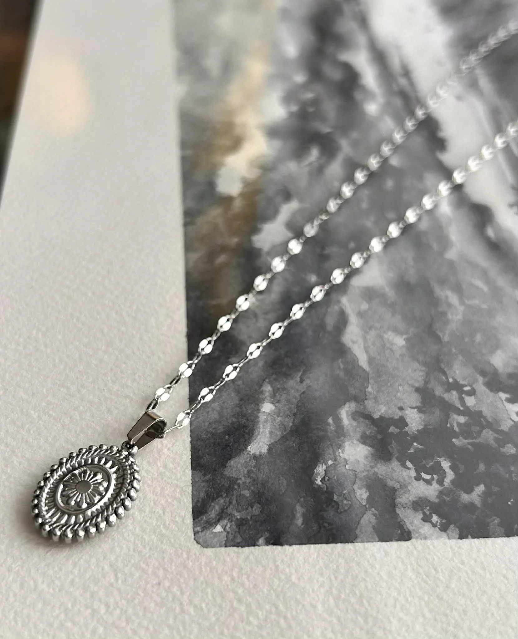 pendentif médaillon argent 3.jpg