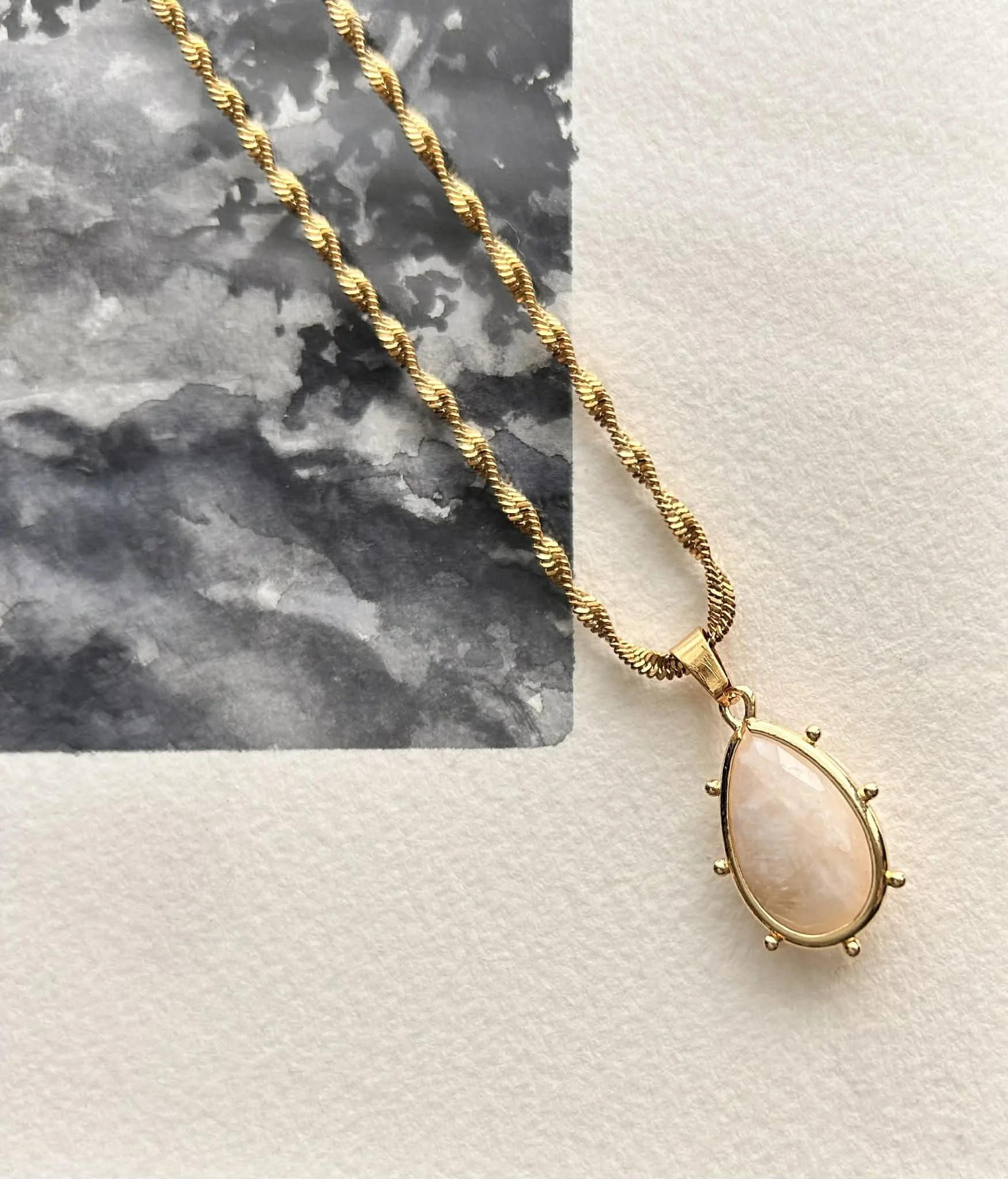 Pendentif quartz blanc - or - 1.jpg