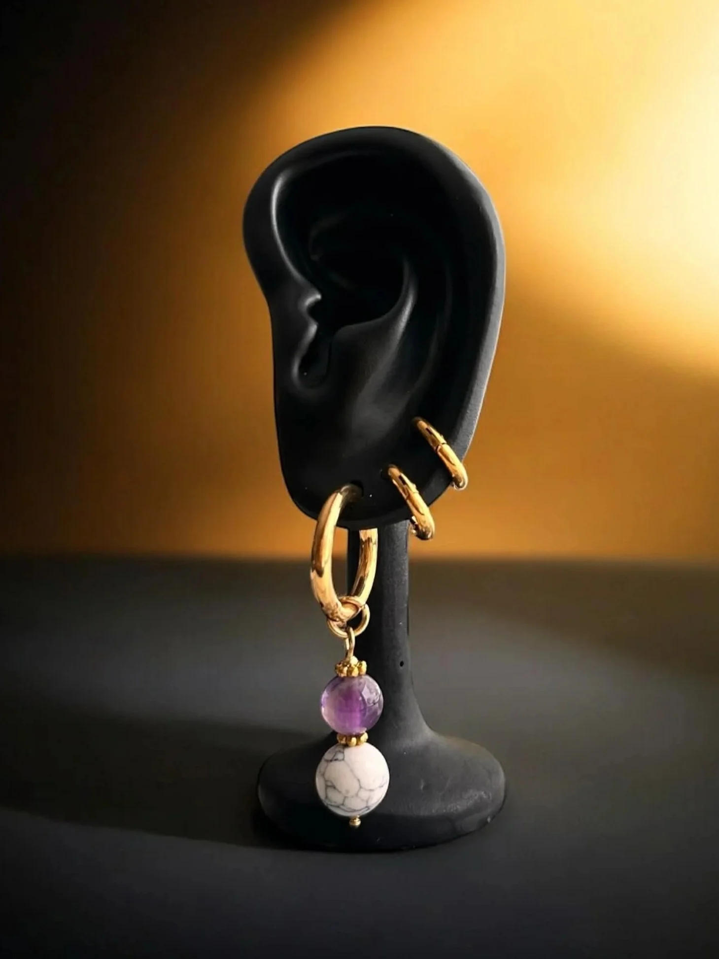 gold+earrings+huggie+amethyste+howlite.jpg