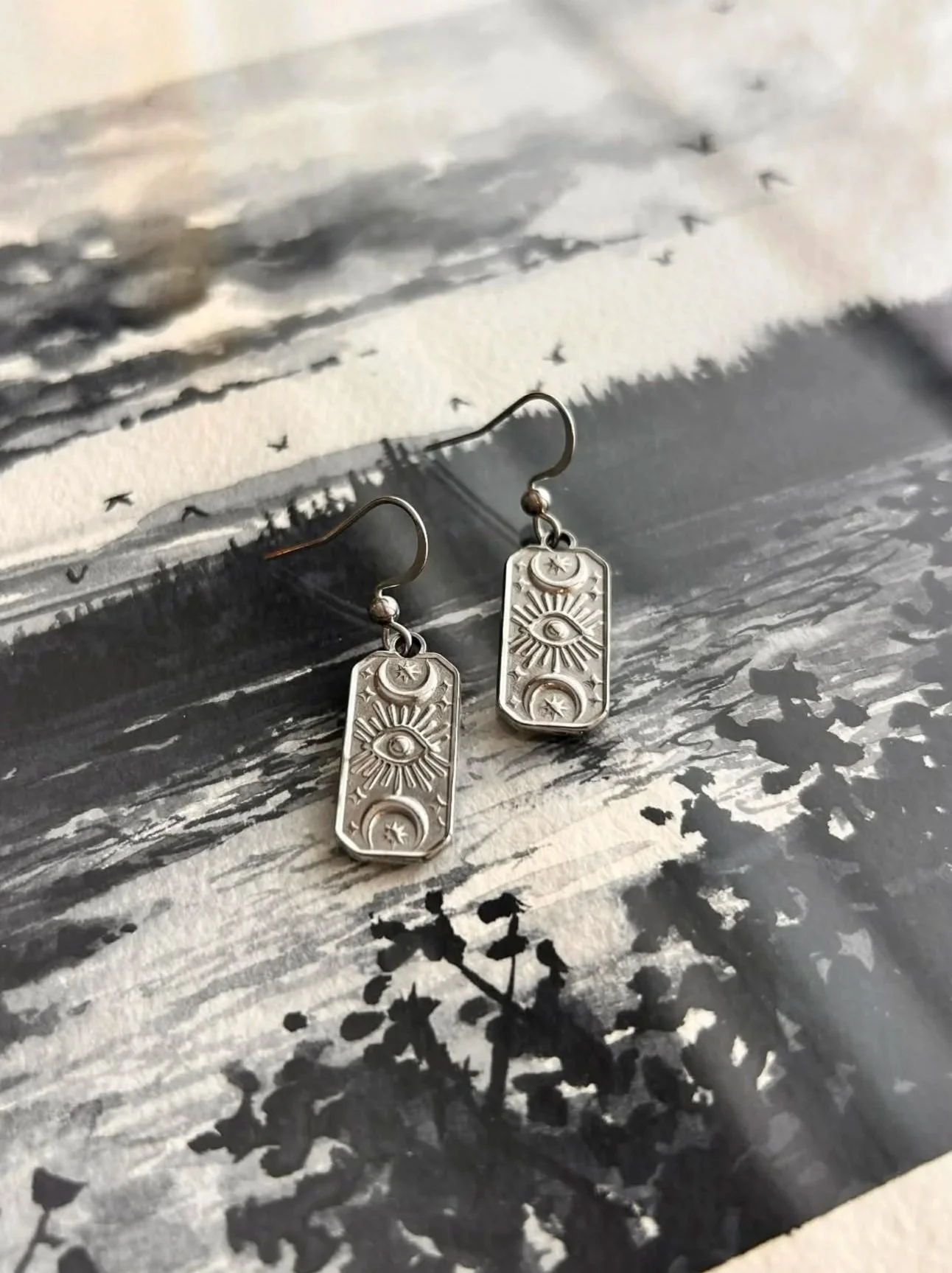 Boucles d’oreilles essentielles ◦ Carte third eye