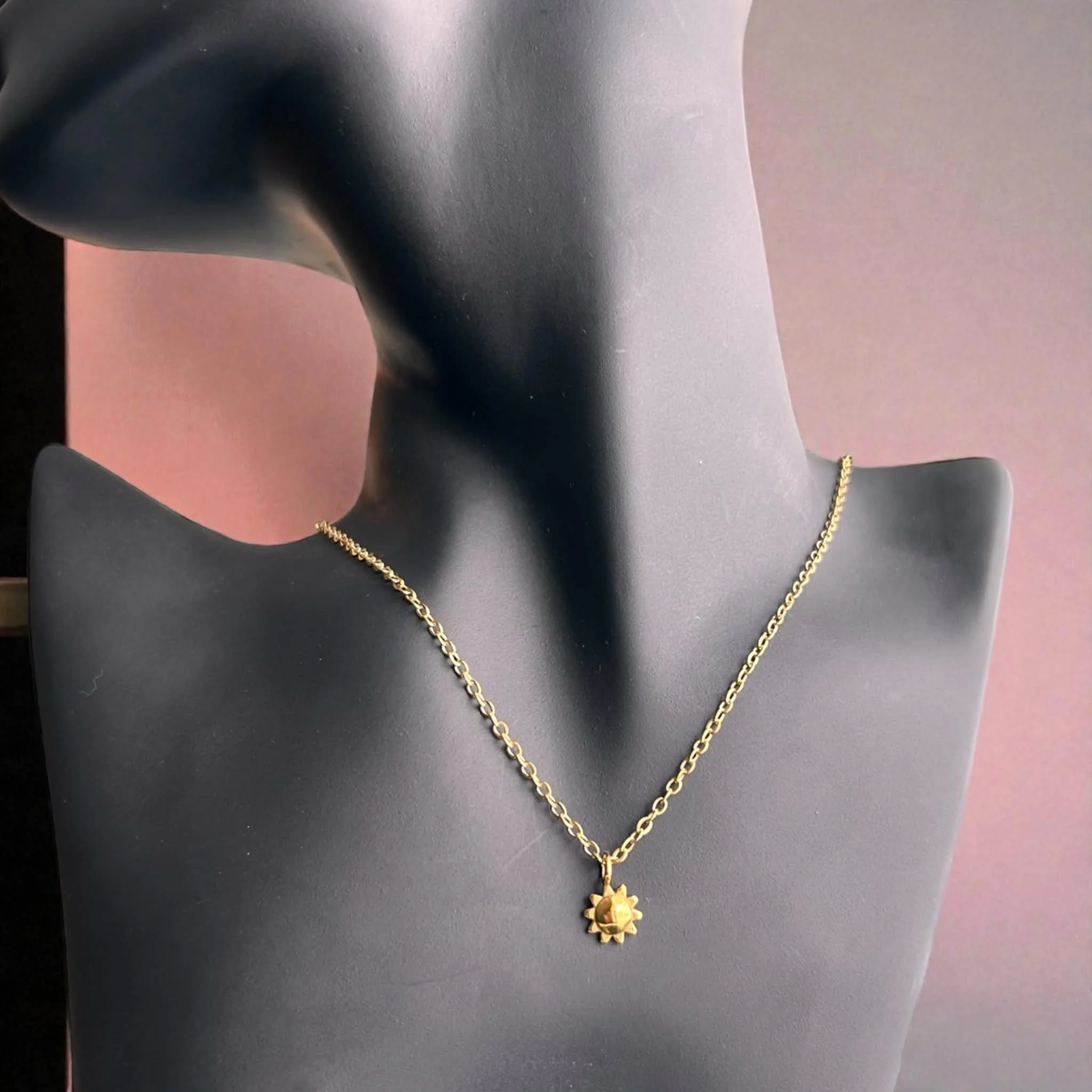 pendentif mini soleil or 3.jpg