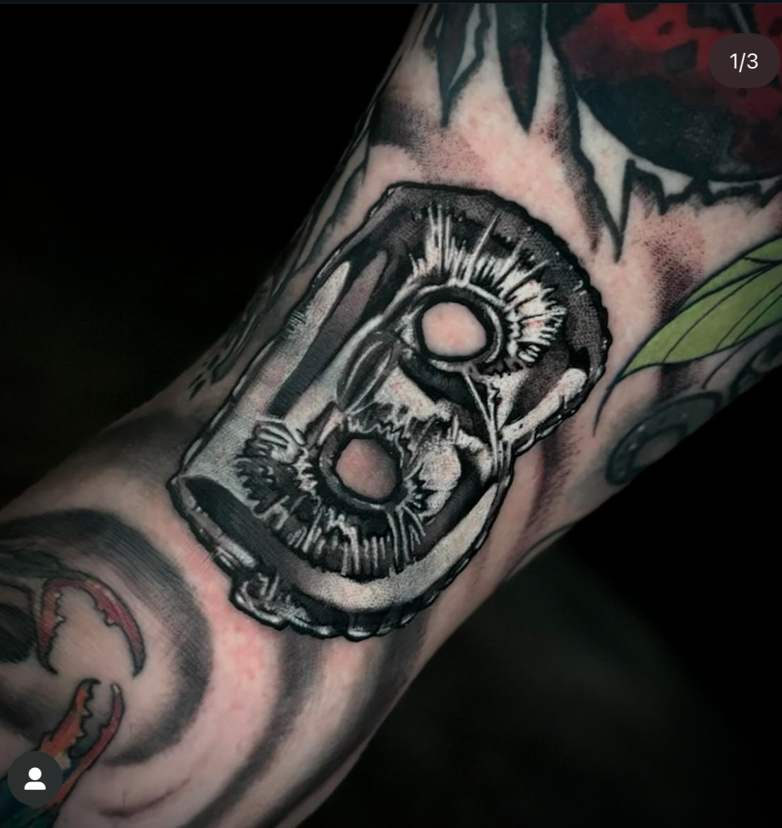 Brookelle Bombshelle - Tattoo Artist