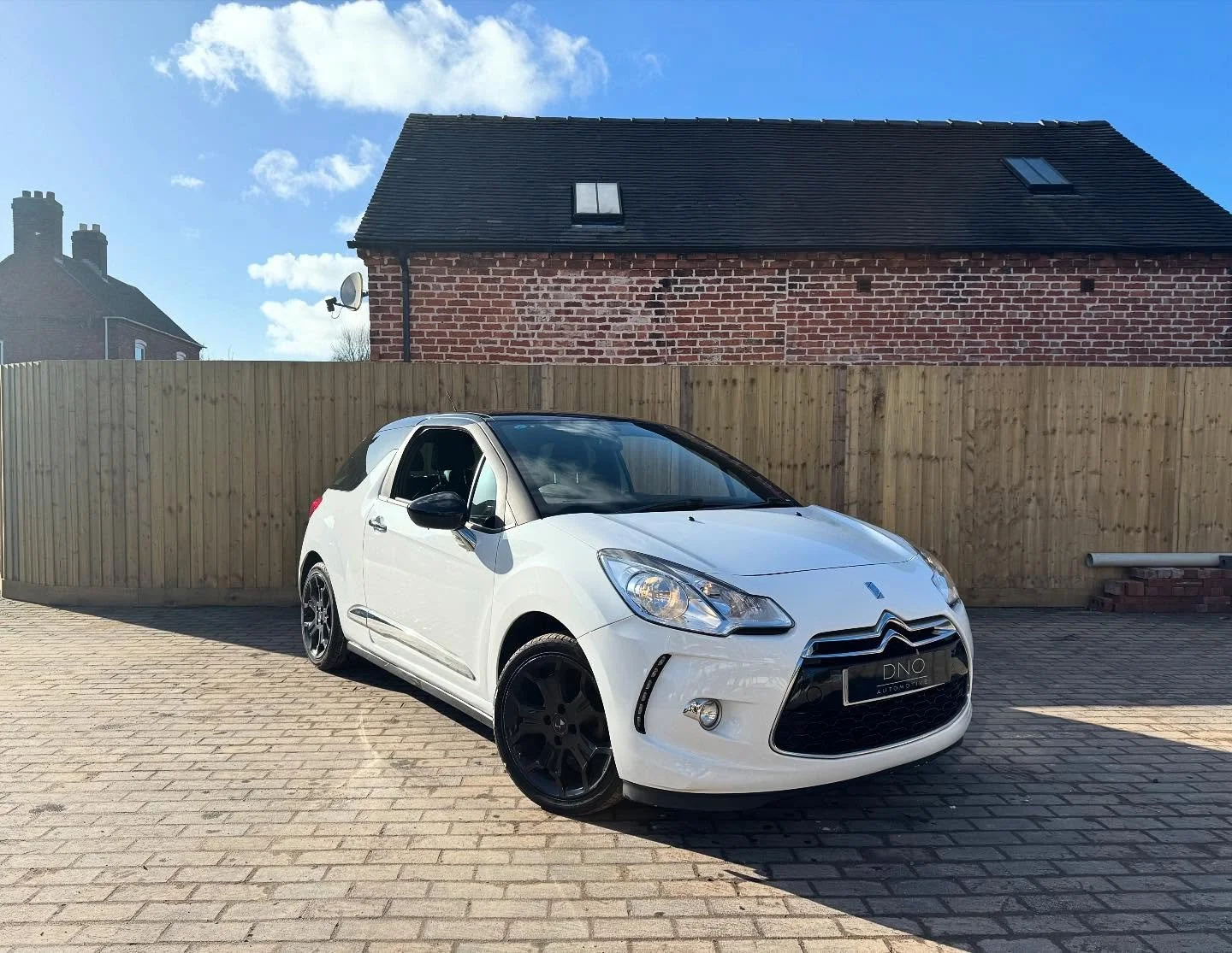 Here at DNO Automotive we supply high quality cars at a great price. 

Make: DS Automobiles
Model: DS3
Mileage: 46,500
Year: 2015 (65 reg)
Engine: 1.2L
Fuel: Petrol
Gearbox: Manual
MOT: August 2025
HPI: Clear
Service history: Full Service History
Pri