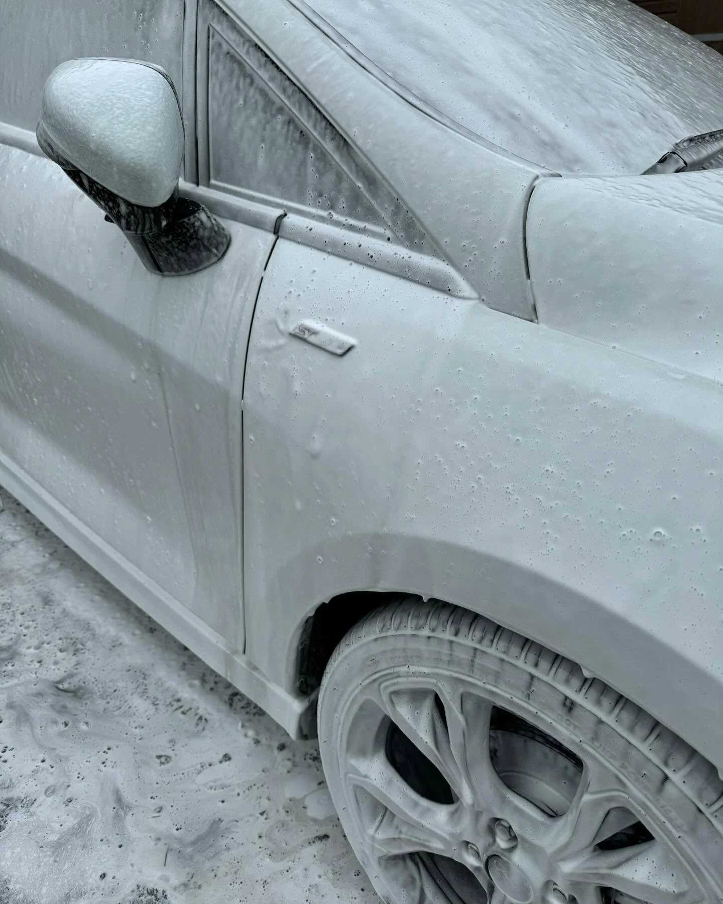 ❗️NEW STOCK❗️Quick bath before it&rsquo;s photo shoot. 2020 (70) Fiesta ST-Line with a huge spec list. Heated steering wheel, Heated seats, Parking sensors and much more. Message up today if you don&rsquo;t want to miss out! #dno #dnoautomotive #ford