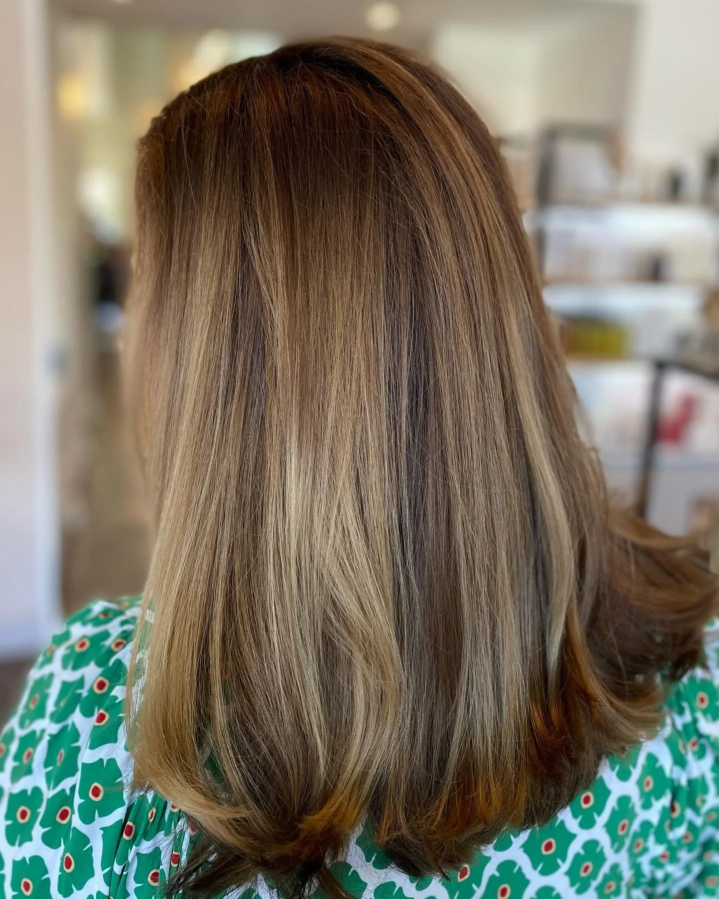 Reverse balayage for the color correction (scroll through to see her before pic!) Made possible with @wellahair  and @oribe . Less is more, more is more, do what you like as long as it&rsquo;s intentional ❤️. Feeling like you need a makeover/makeunde