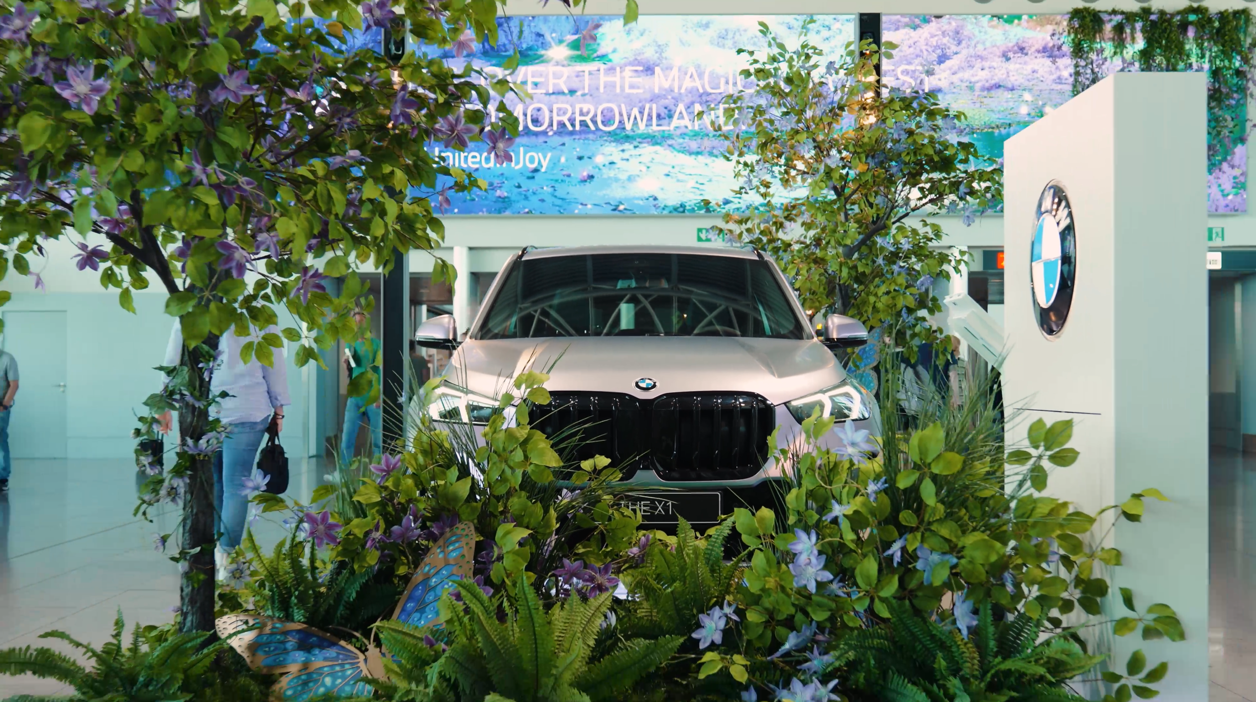BMW TOMORROWLAND SANDER GEE MEDIAMONKS.png