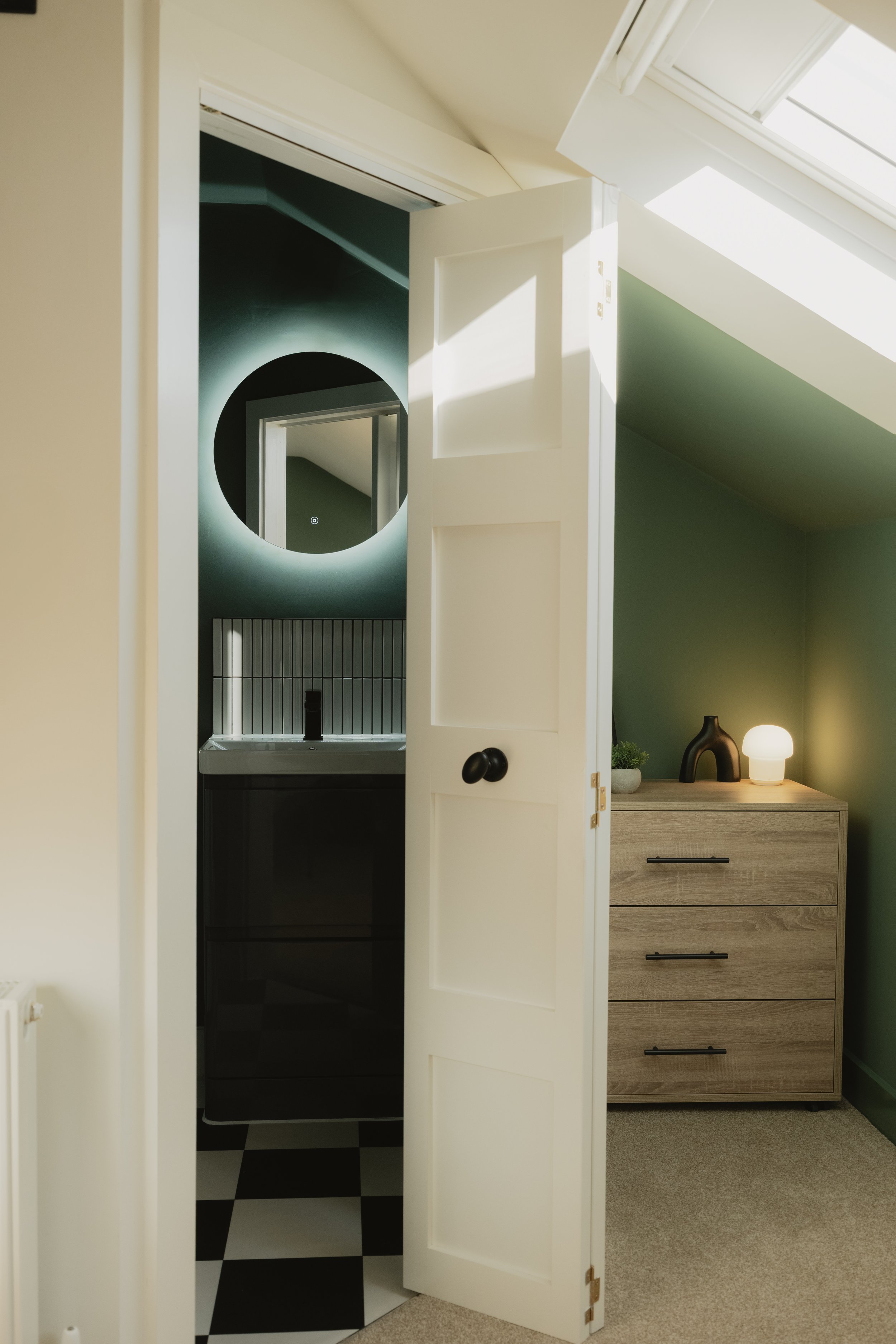 Chaise Property_Bed 6_195.jpg