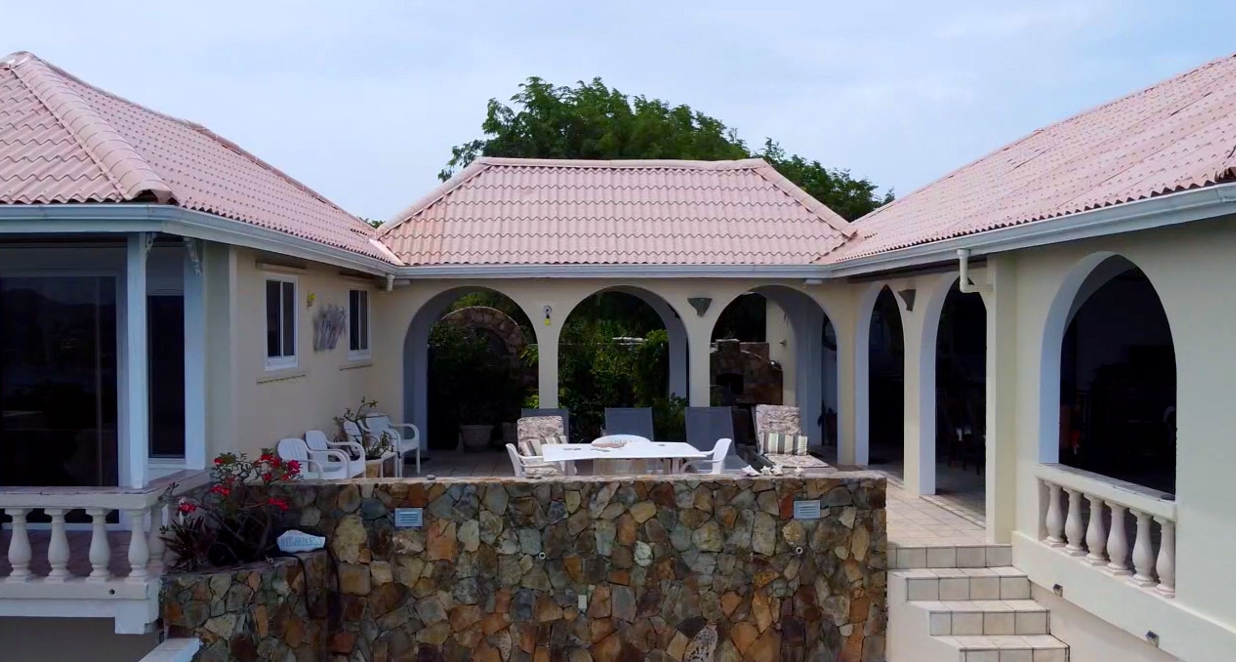 Open patio with plenty of seating