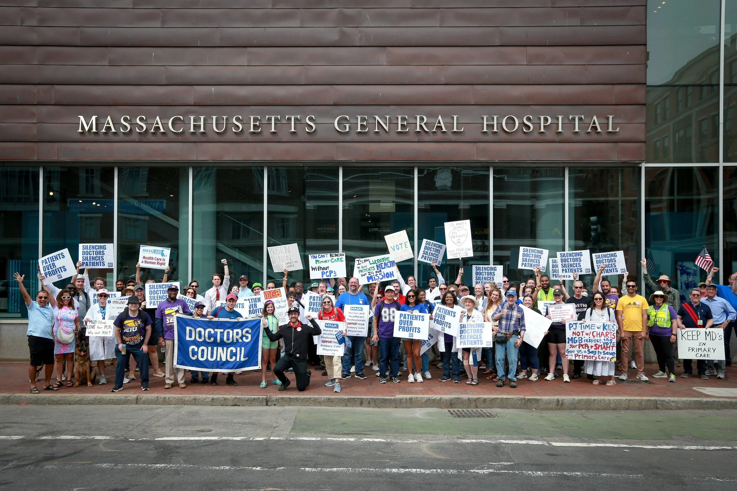 On Labor Day, MGB Primary Care Physicians Call for Union Recognition
