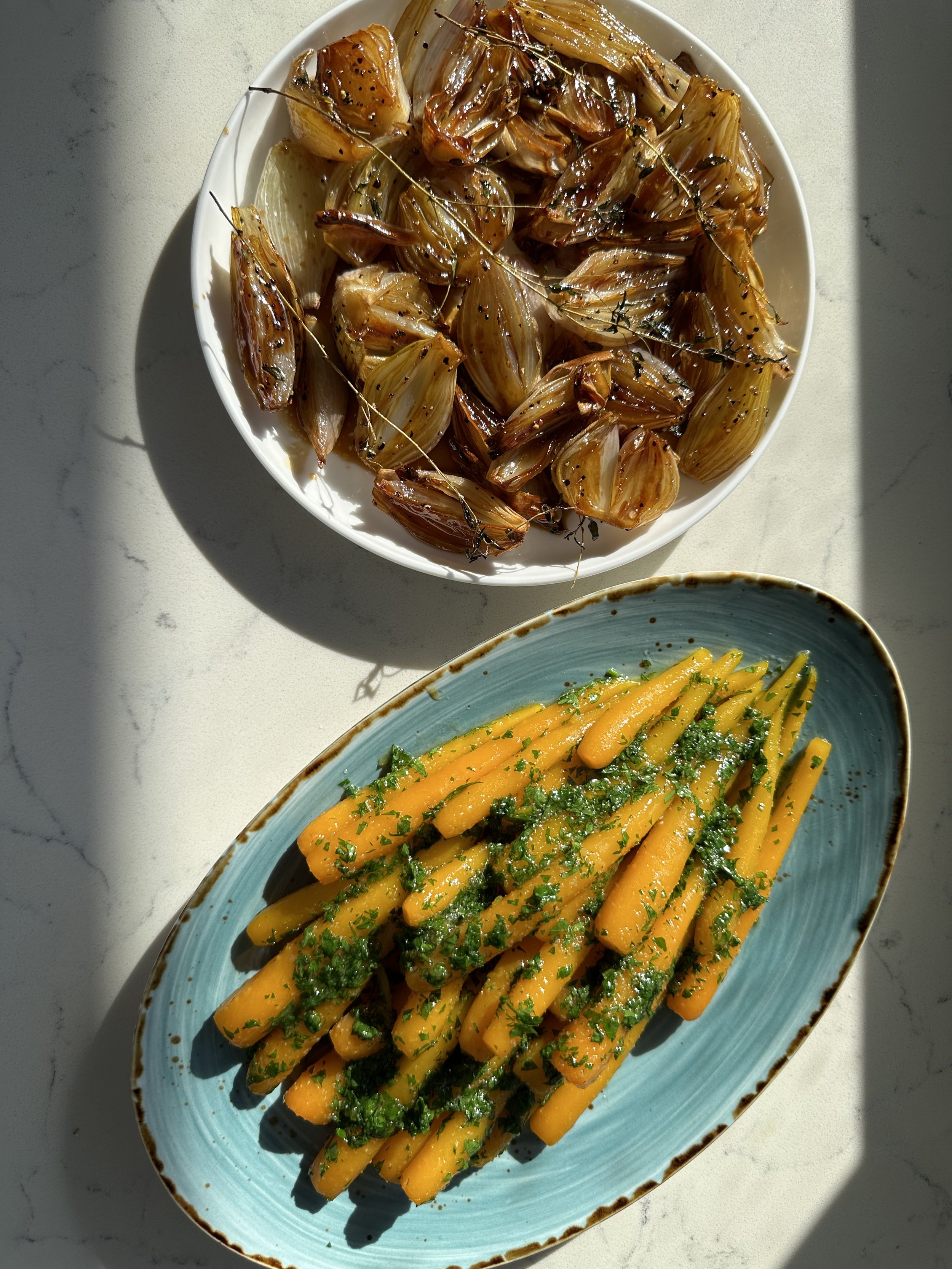 Roasted shallots with thyme, carrots vichy with parsley