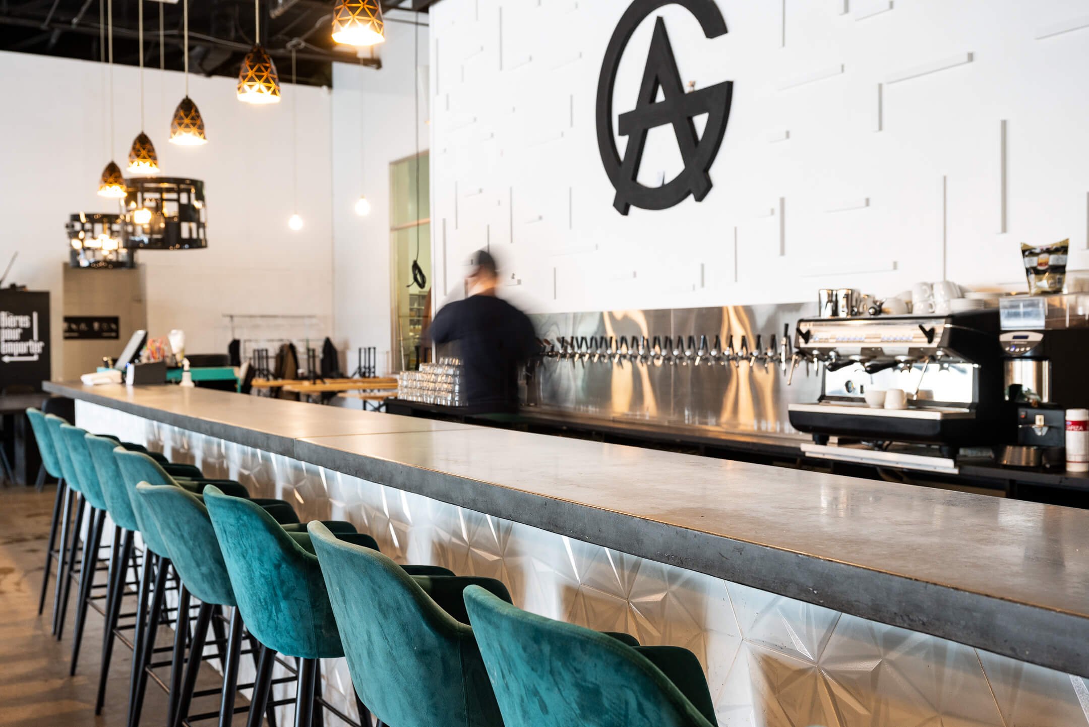 amenagement interieur resto bar avant garde montreal (6).jpg