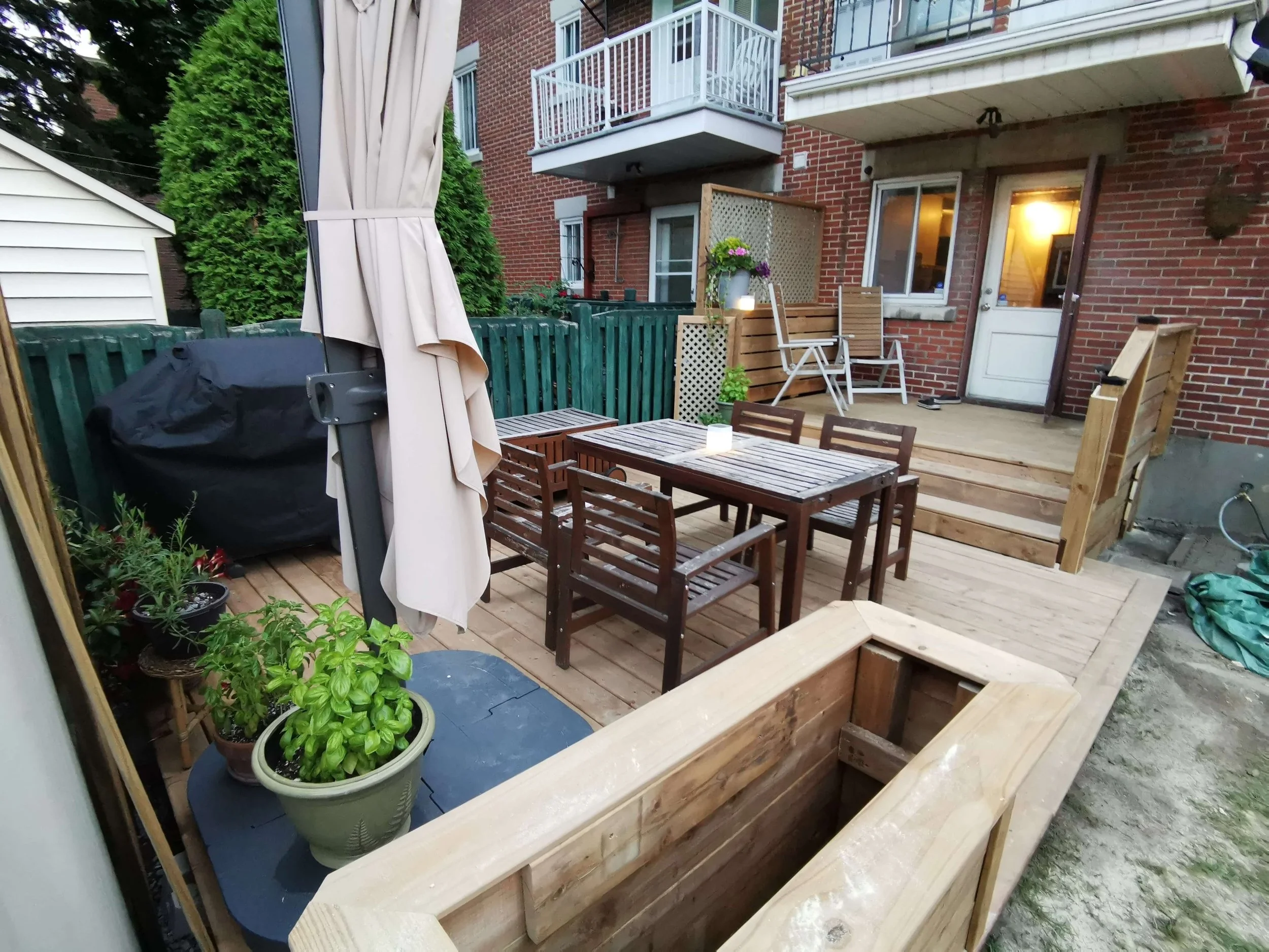 amenagement exterieur en bois sur mesure residentiel commercial (87).jpg