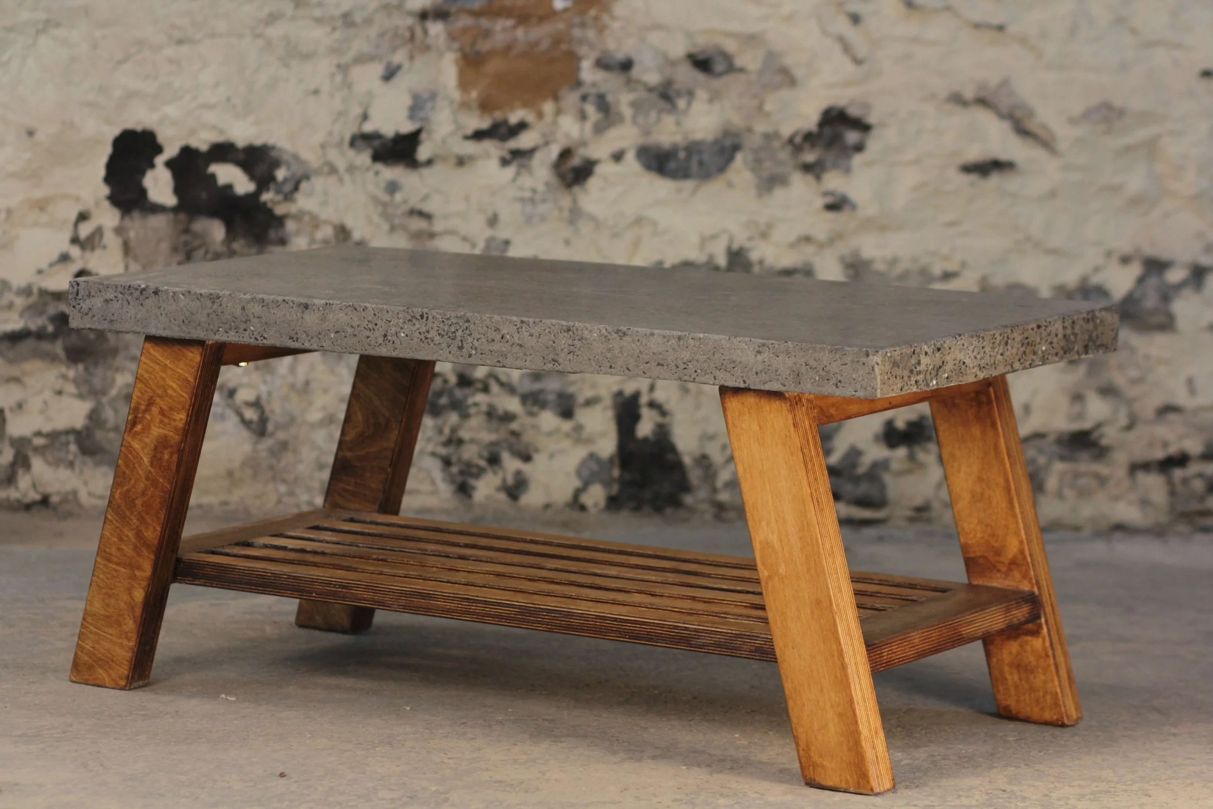 banc bois massif beton exterieur bench.JPG
