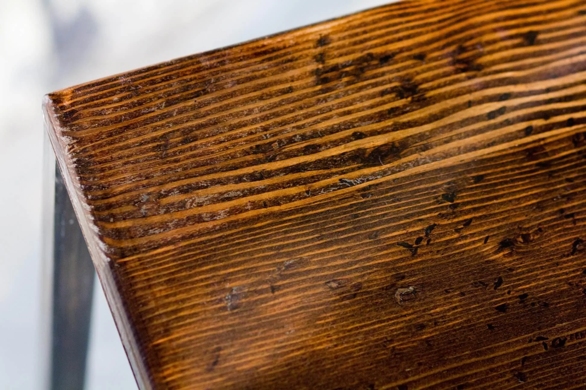 zoom bois massif mobilier sur mesure en bois.jpg