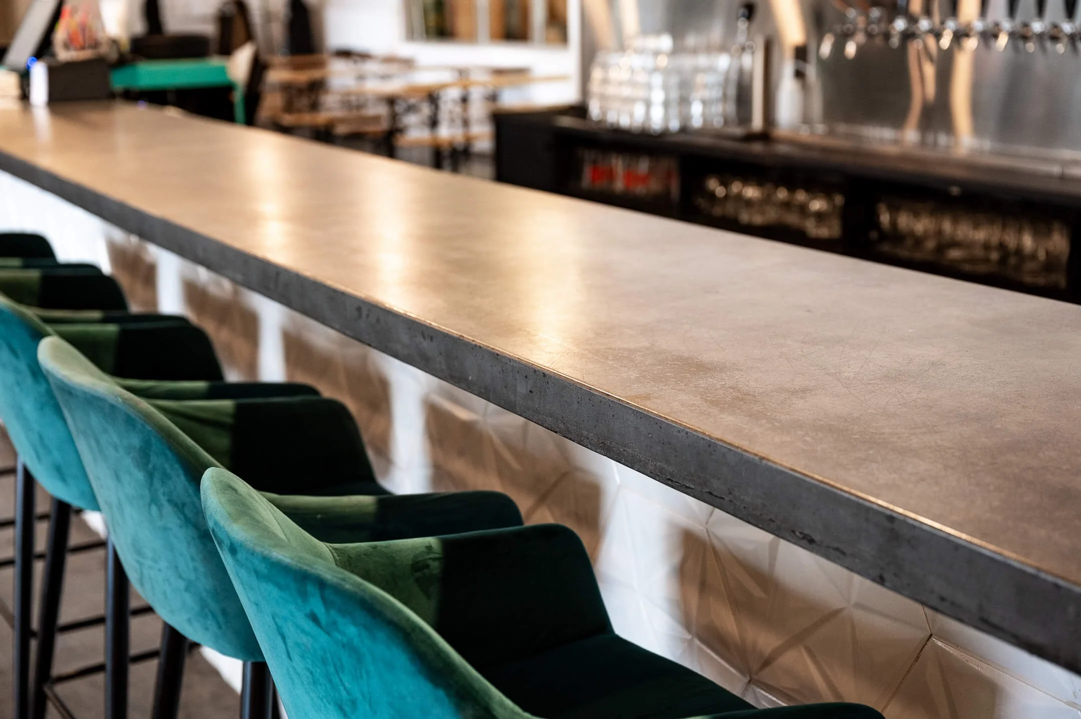 amenagement interieur resto bar avant garde montreal (15).jpg