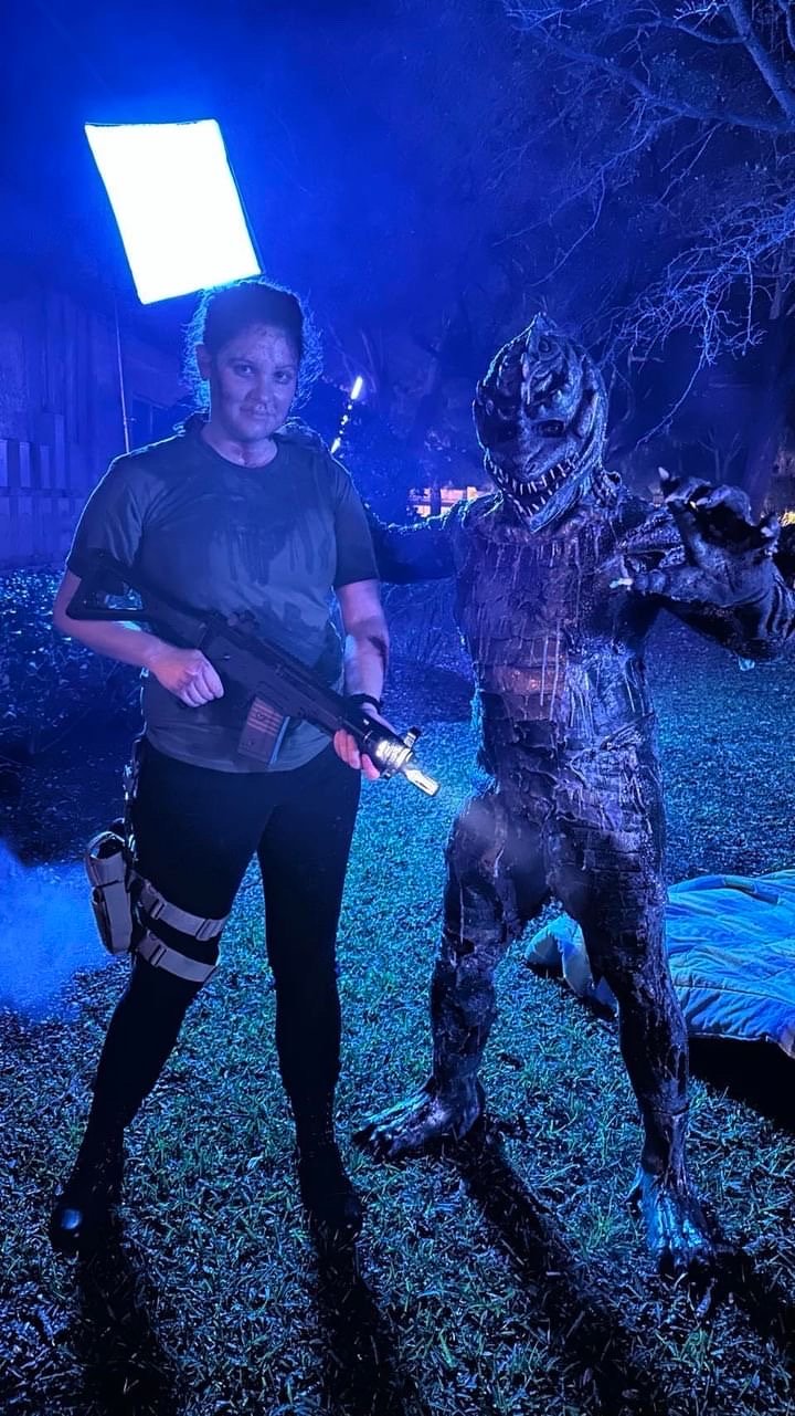 Sliced alien and soldier .jpg