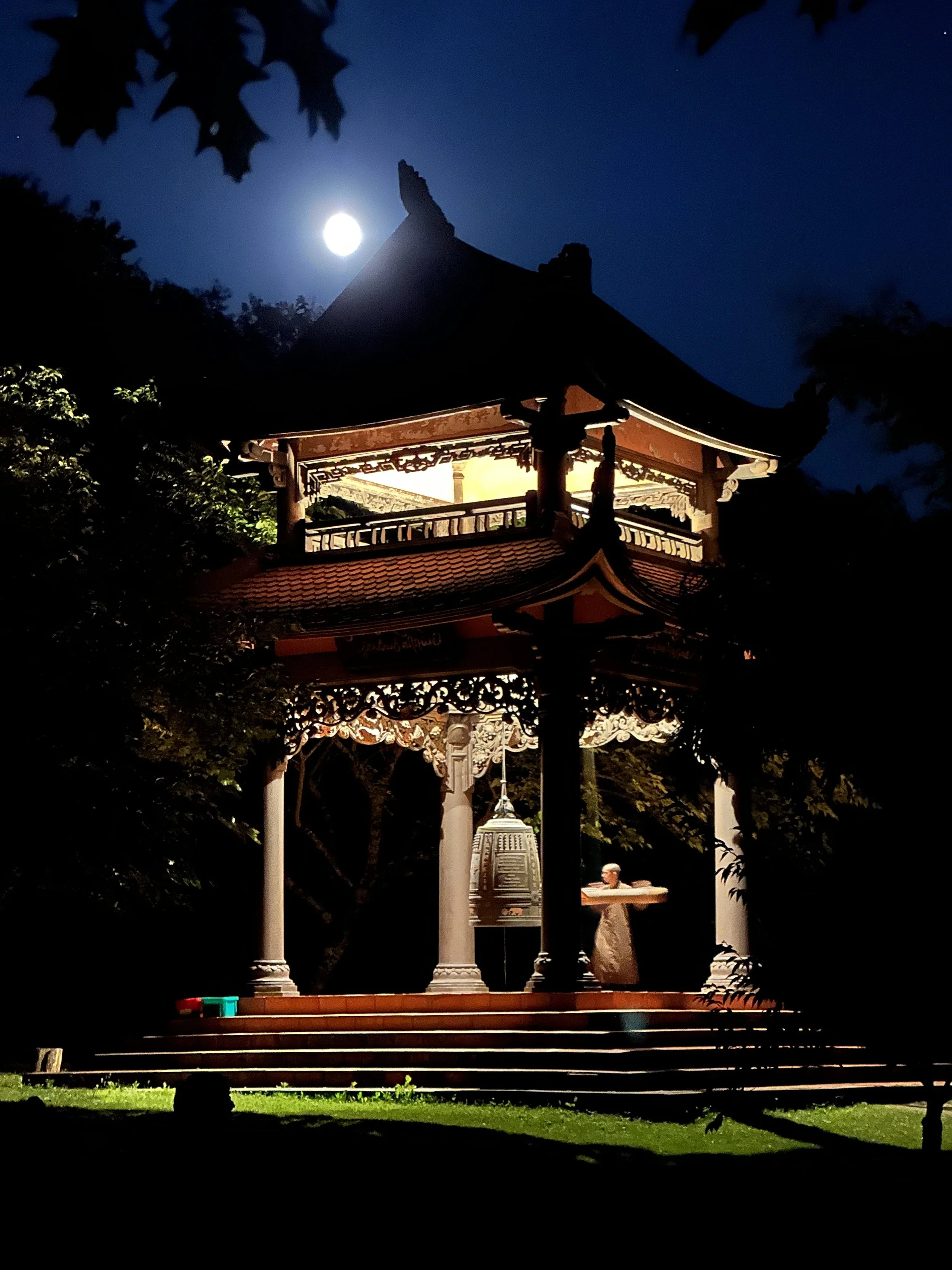 Walking Into Awakening: Lessons From Plum Village Monastery