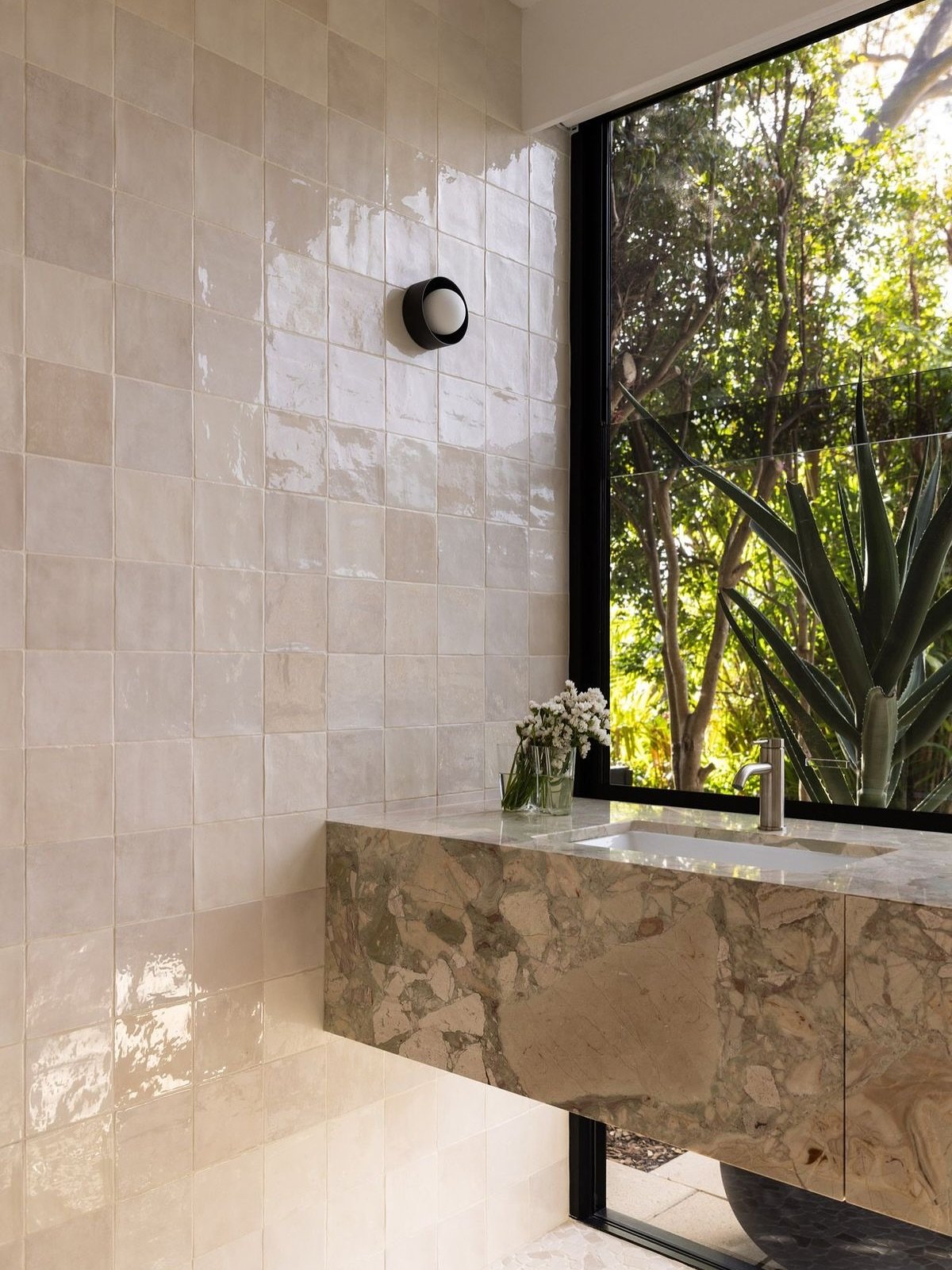 Soft tones. Natural light. Thoughtful details. 🤍

#InteriorDesign #OrganicModern #NeutralHome #DesignDetails #InteriorInspo #LuxuryInteriors #ScottsdaleDesigner #ModernOrganic #TimelessDesign #LuxuryHome #InteriorGoals #DesignInspo #ModernInteriors