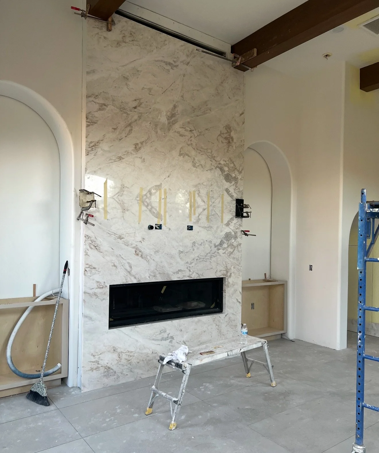 Obsessed watching these spaces come to life. Design is in the details, and in the dust, the tile samples, the delays, and all the little decisions along the way 🔨🪚✨ Progress dump on two completely different projects, both taking shape piece by piec