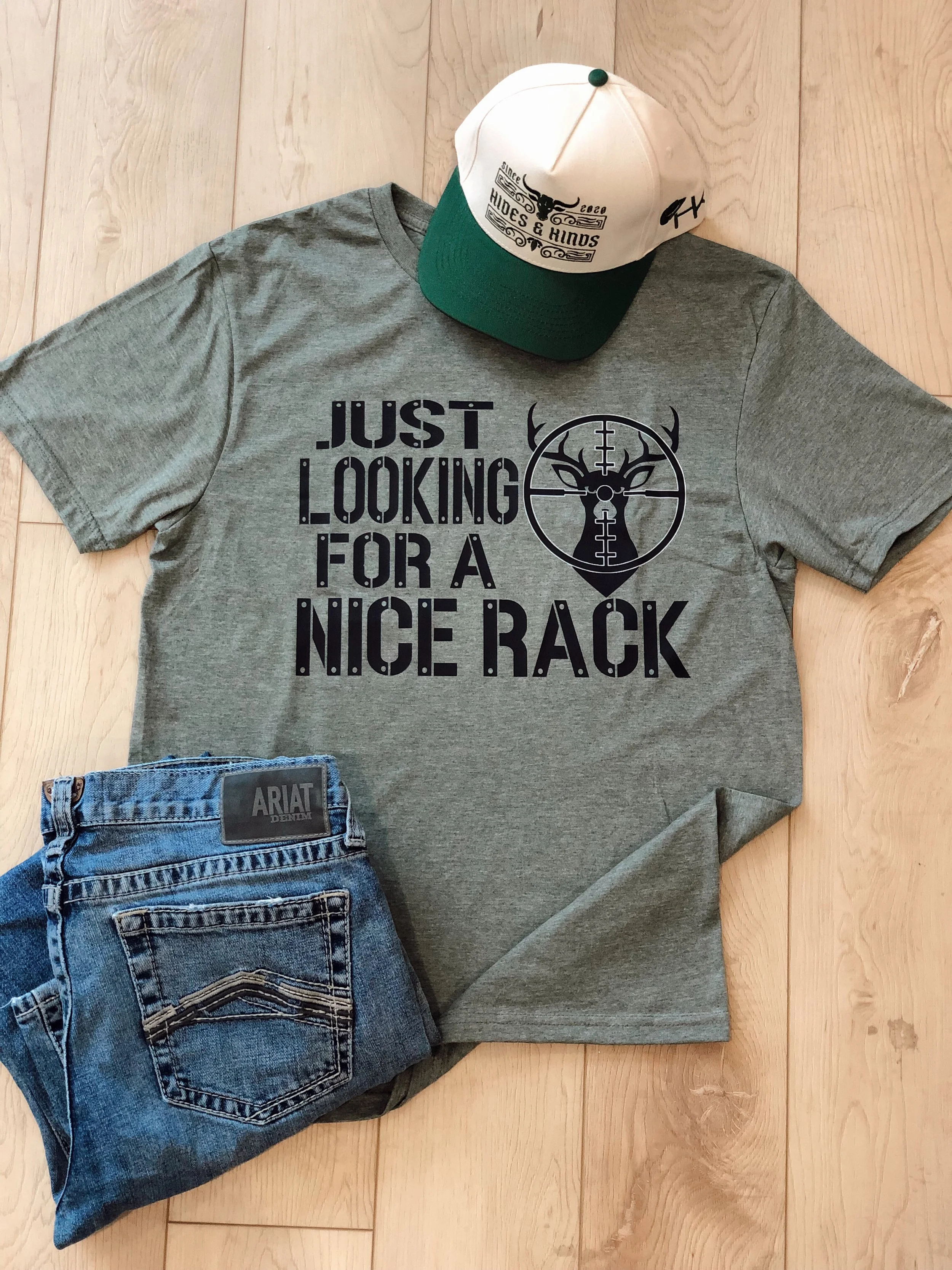 Men's "Just Looking For A Nice Rack" Hunting Graphic Tee