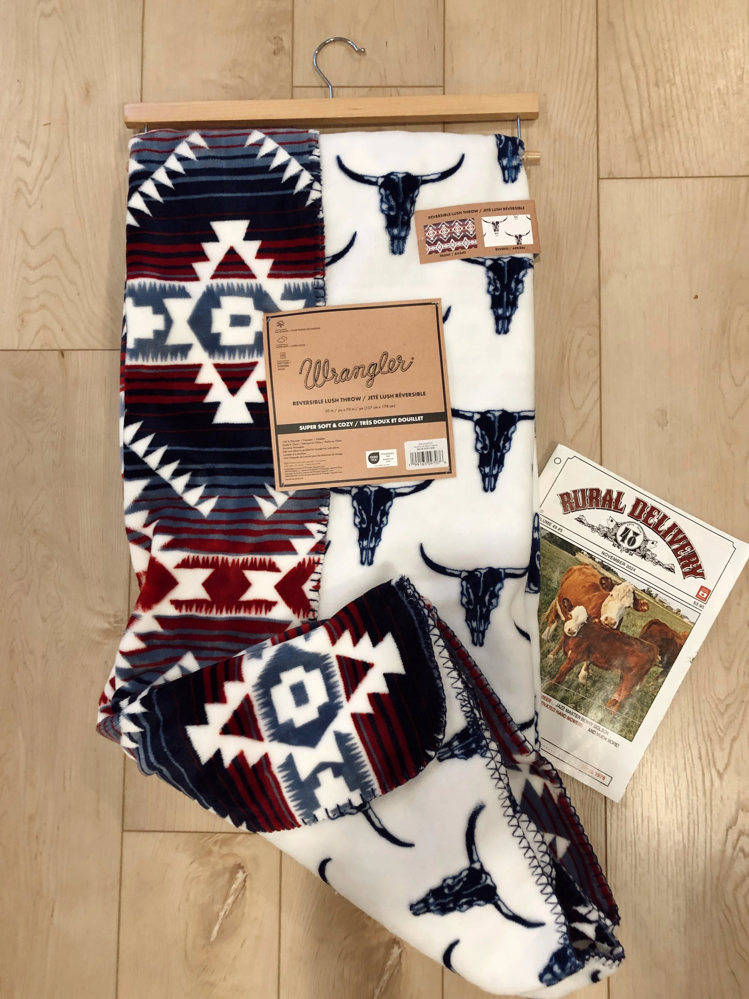 Aztec & Steer Wrangler Reversible Lush Throw