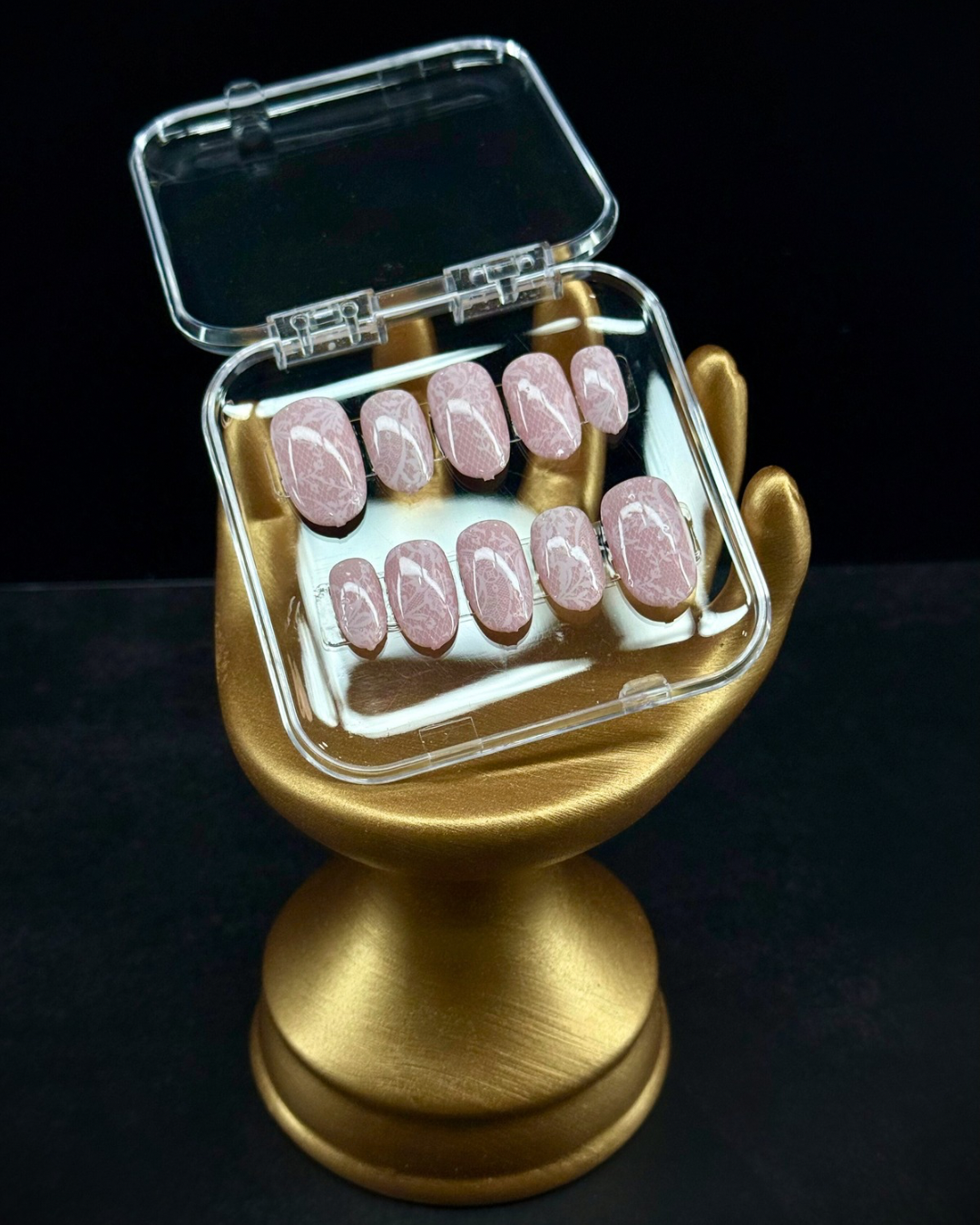 Gyokuyou's Jade Silk: Rear Palace Elegance