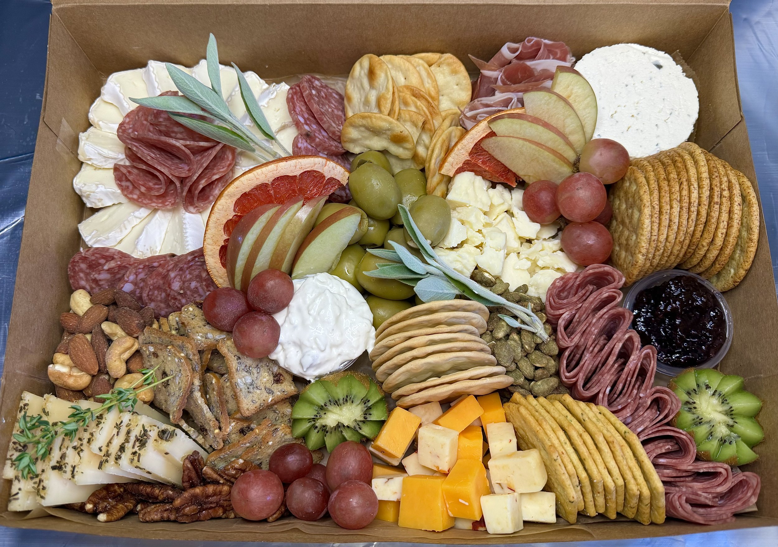 Large charcuterie box