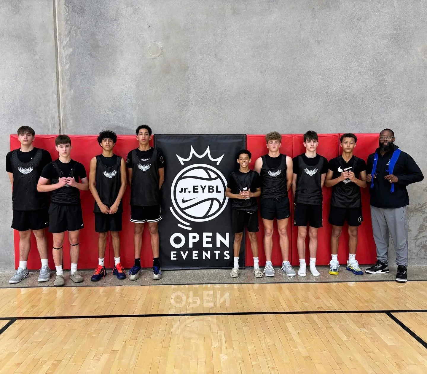 DFW HAWKS 2030 had a great showing this weekend finishing 3-1 at Nike Jr EYBL Open Events in Mansfield. Way to compete fellas! #HawksFam #HardWorkAintEz @nikeeyb @coachking0