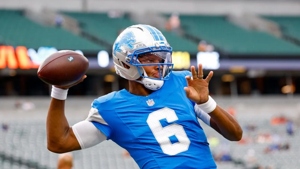 Josh Dobbs throws football for Detroit Lions