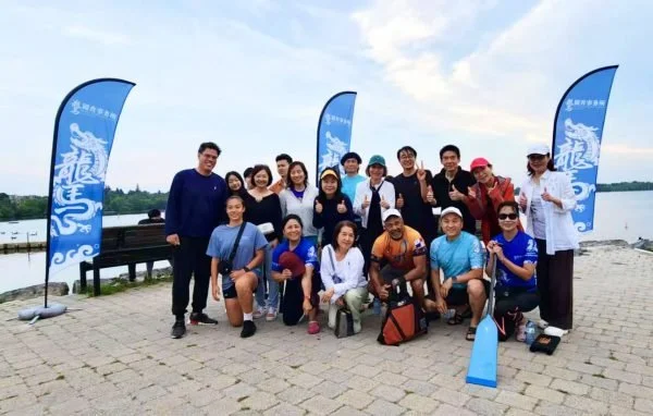 华文媒体人零基础龙舟体验湖畔开桨,爱融社联手CIBC预告2025社区义诊盛会