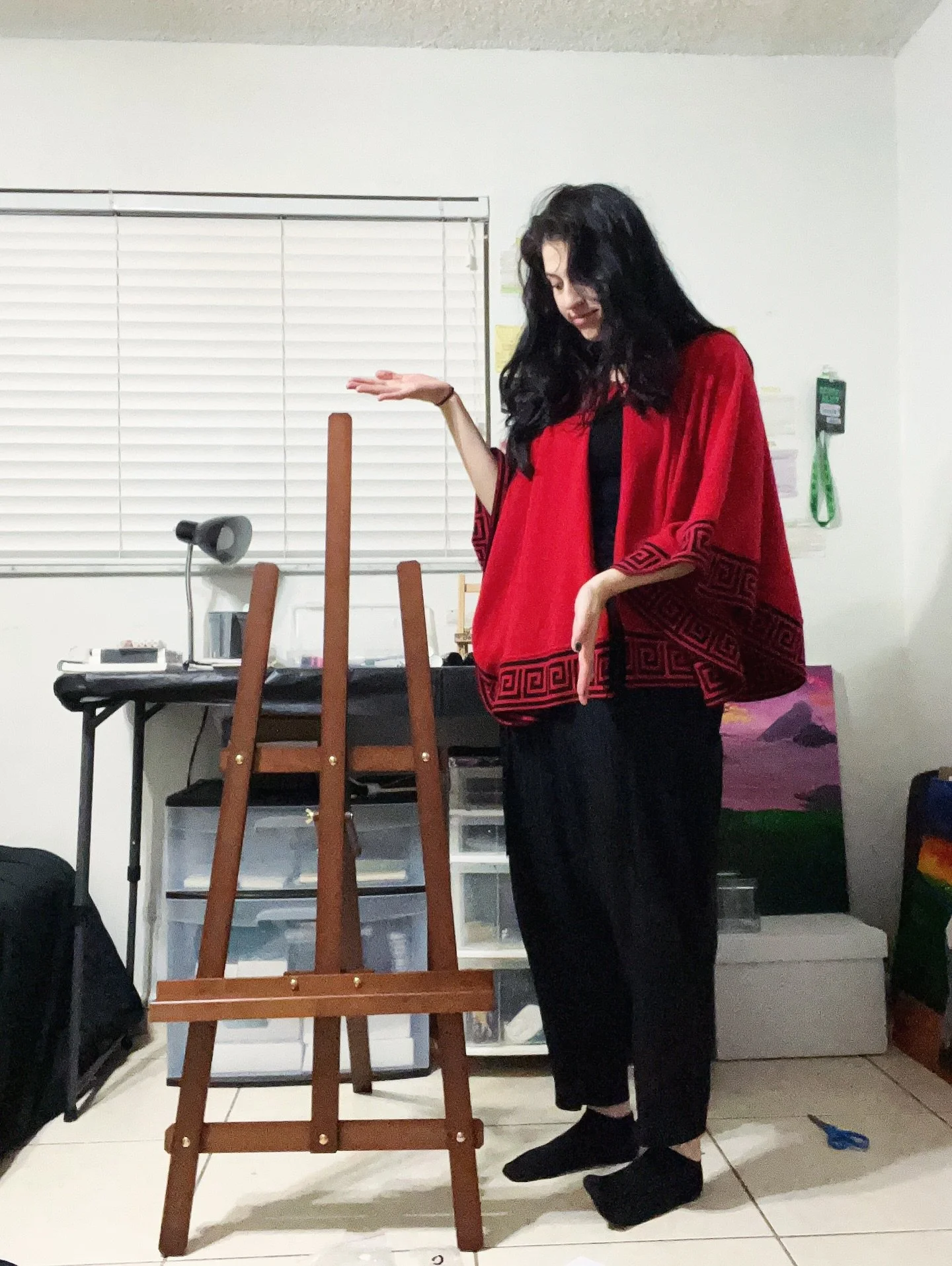 I built a tiny easel 😂 As a 5’9 tall woman, this was a funny shot to take cause it was below waist height. This is the type of easel I’d get my future kids to paint on but for me, I’d still be painting on the floor 🎨🫠 
Got anothe