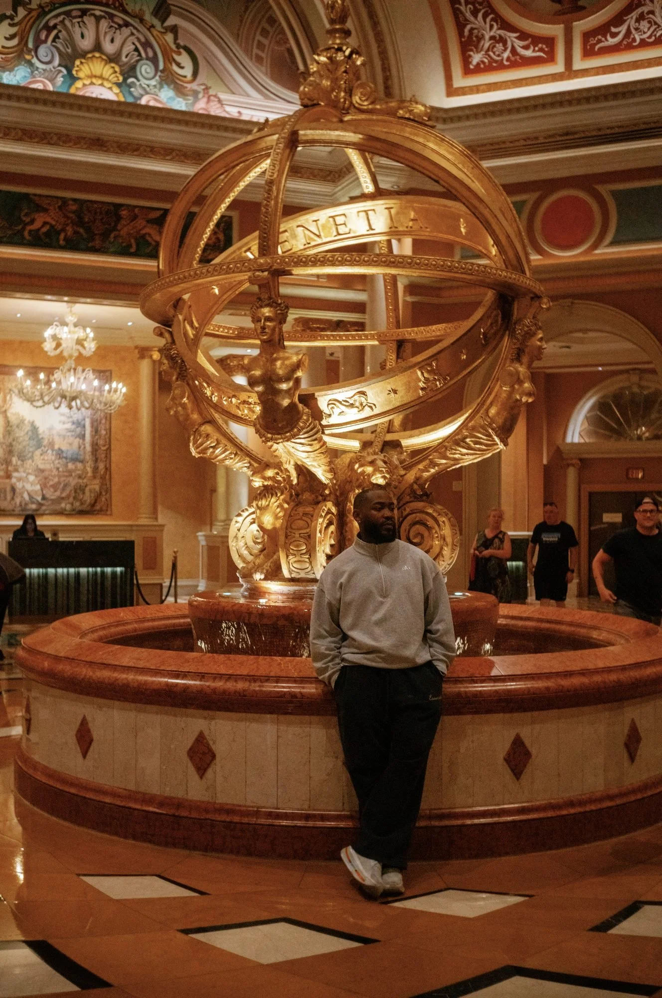 bl-exp-20-vegas-gold-rotunda.jpg