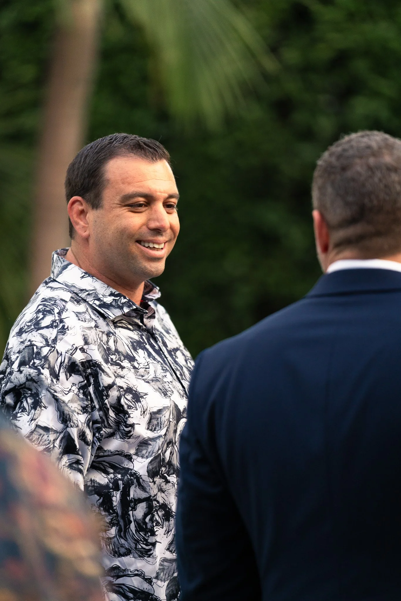 09-smiling-floral-shirt-garden.jpg