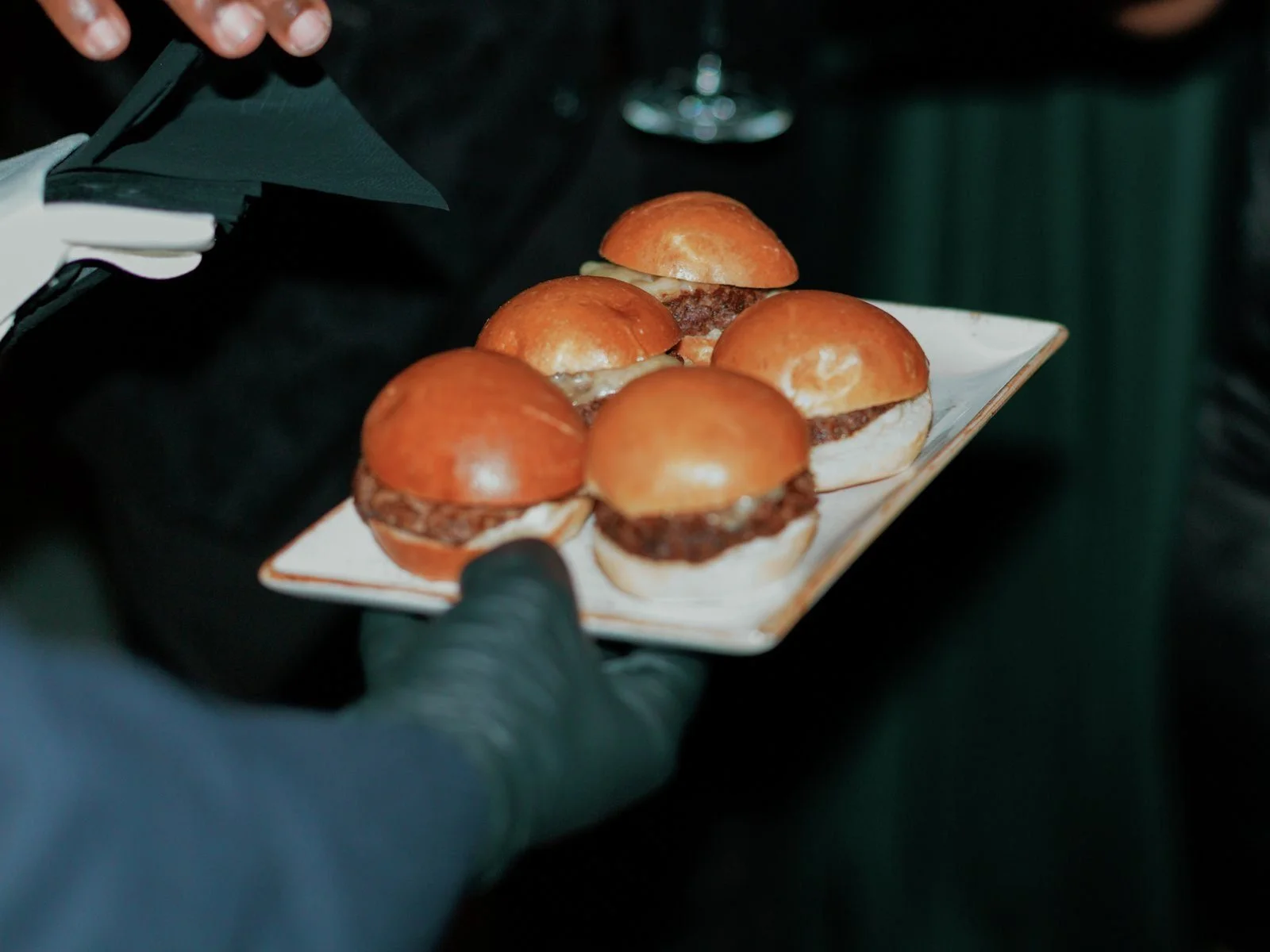 bl-exp-09-fairmont-canapes.jpg