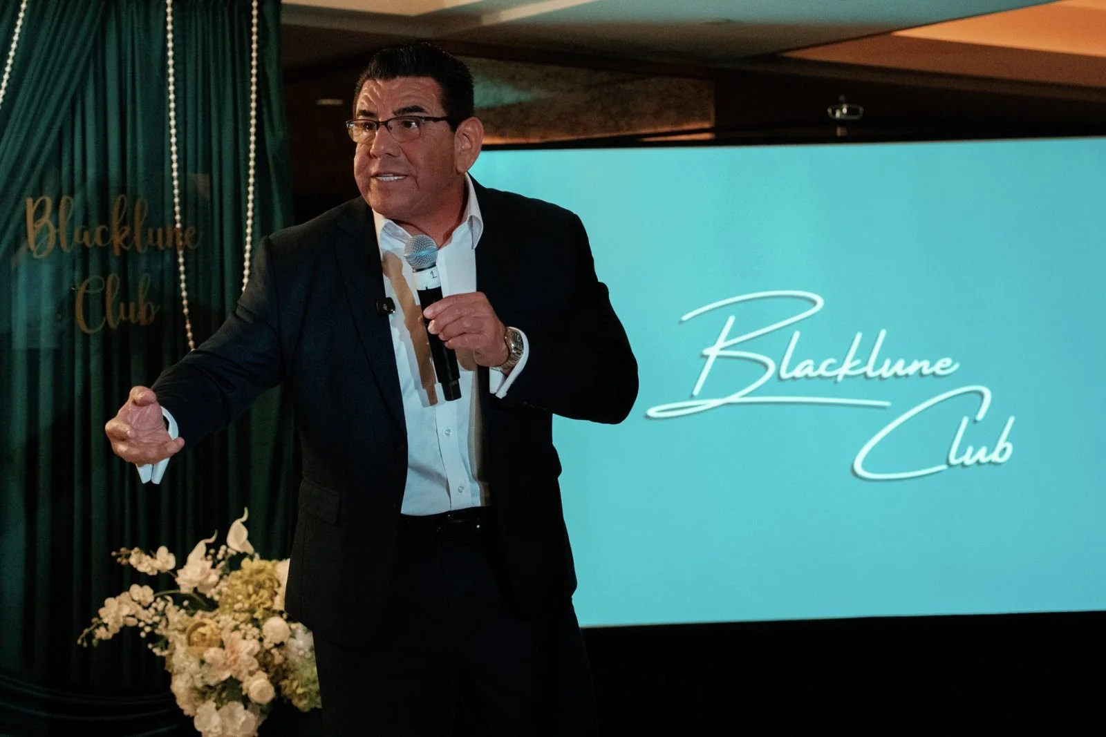 bl-mem-04-keynote-blacklune-screen.jpg