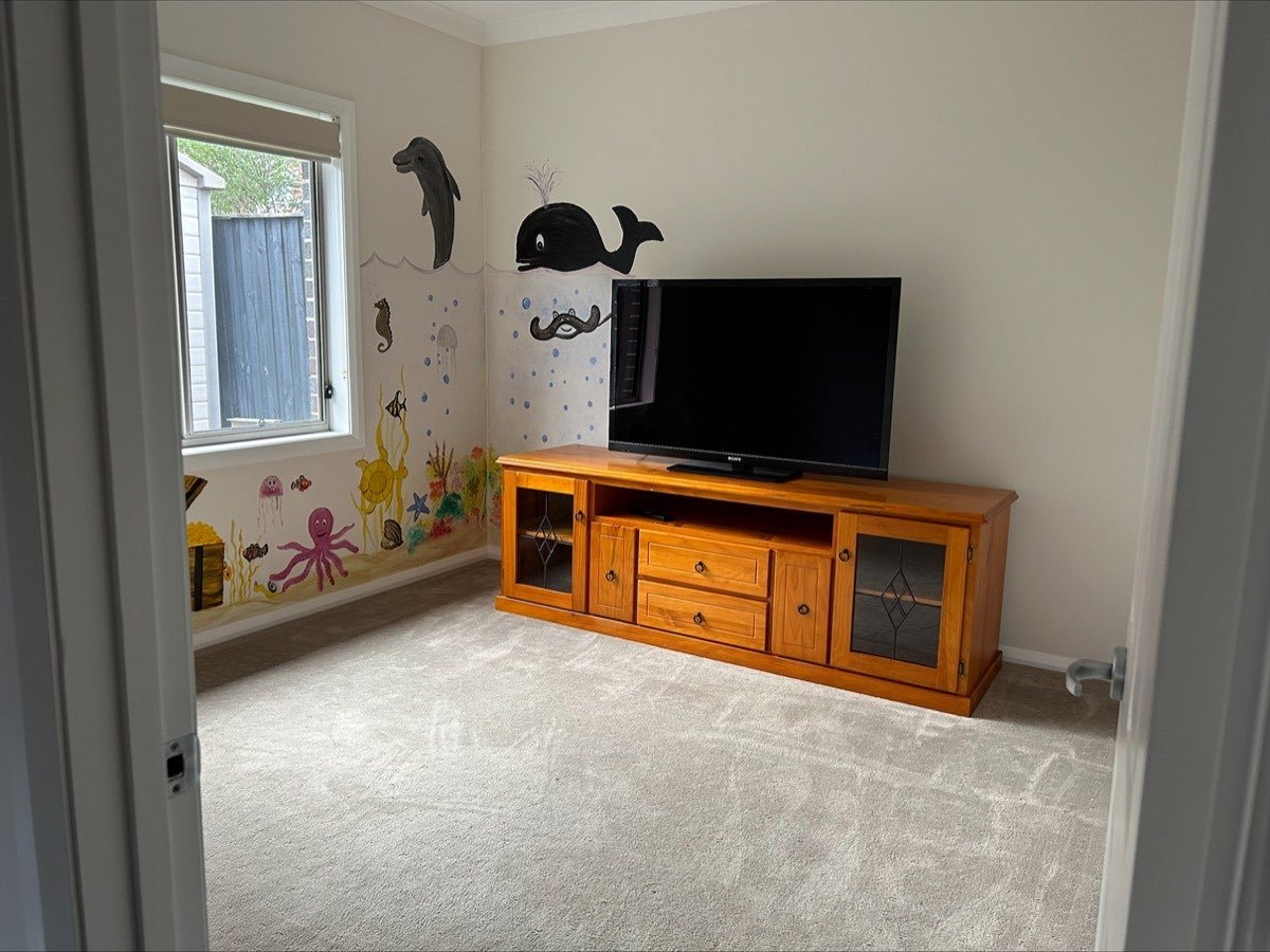 ElderslieBedroom copy.jpeg