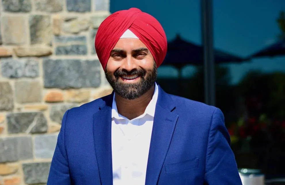 Singh’s Bill Requiring Application to Student Aid Advances