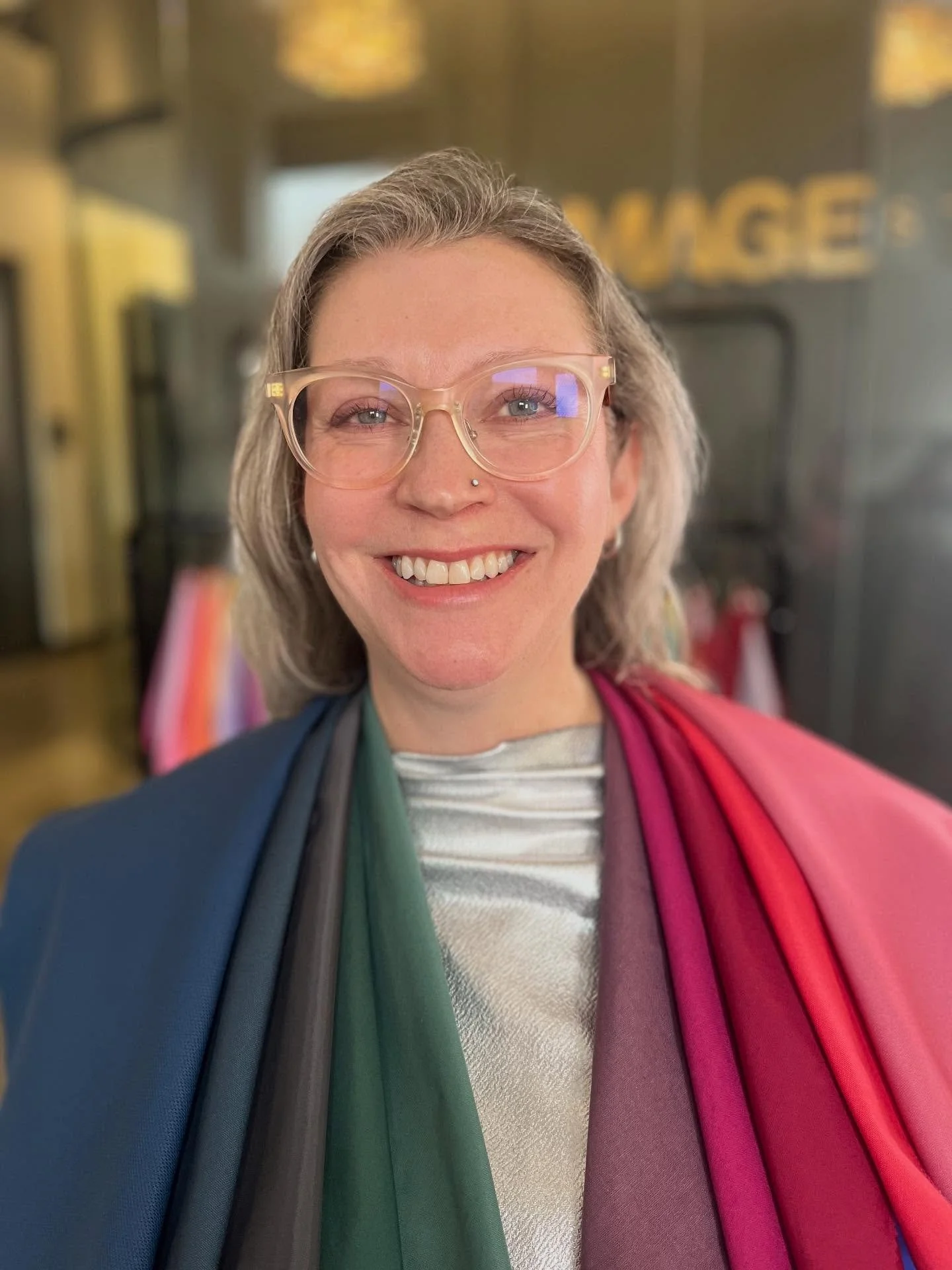 It&rsquo;s been a minute since I&rsquo;ve posted a client in their perfect colors! Check out beautiful Jen in her Soft Summer ☀️ palette - smoky, calm, natural, subdued 🌊 - a perfect combination for this beauty. I told her once during our consult th