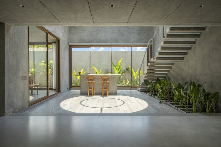 house-of-concrete-walls-traanspace_13.jpg