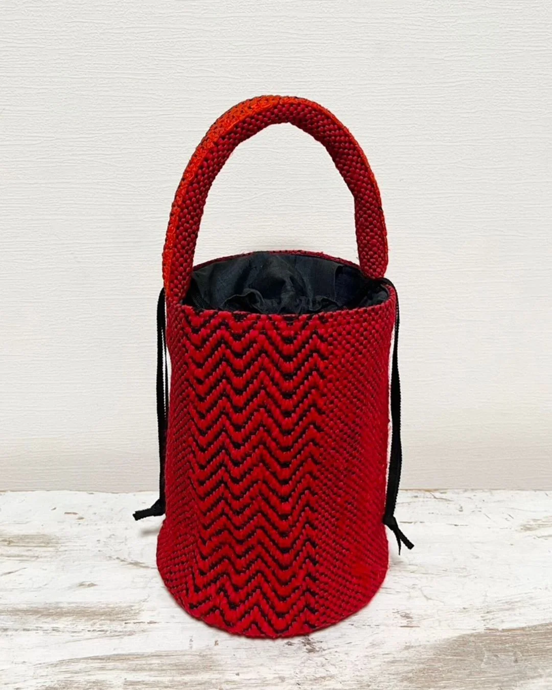 オマーン 1リヤル 記念硬貨 2016年 陶器産業 オマーン 1リヤル 記念硬貨 2016年 陶器産業