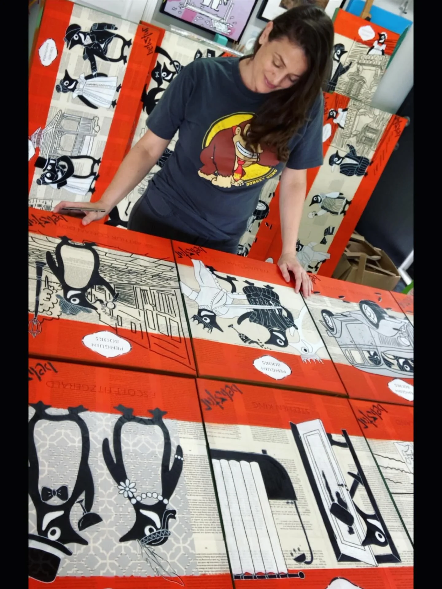 🐒🛢️&rdquo;It&rsquo;s on like Donkey Kong&rdquo;😂I may have started a few too many paintings at once!😅21 Penguin book covers over 13 canvases! It&rsquo;s ok I do like a challenge!😊🐧📓
.
.
#penguinbooks #popart #books #book #read #ilovebooks #lib