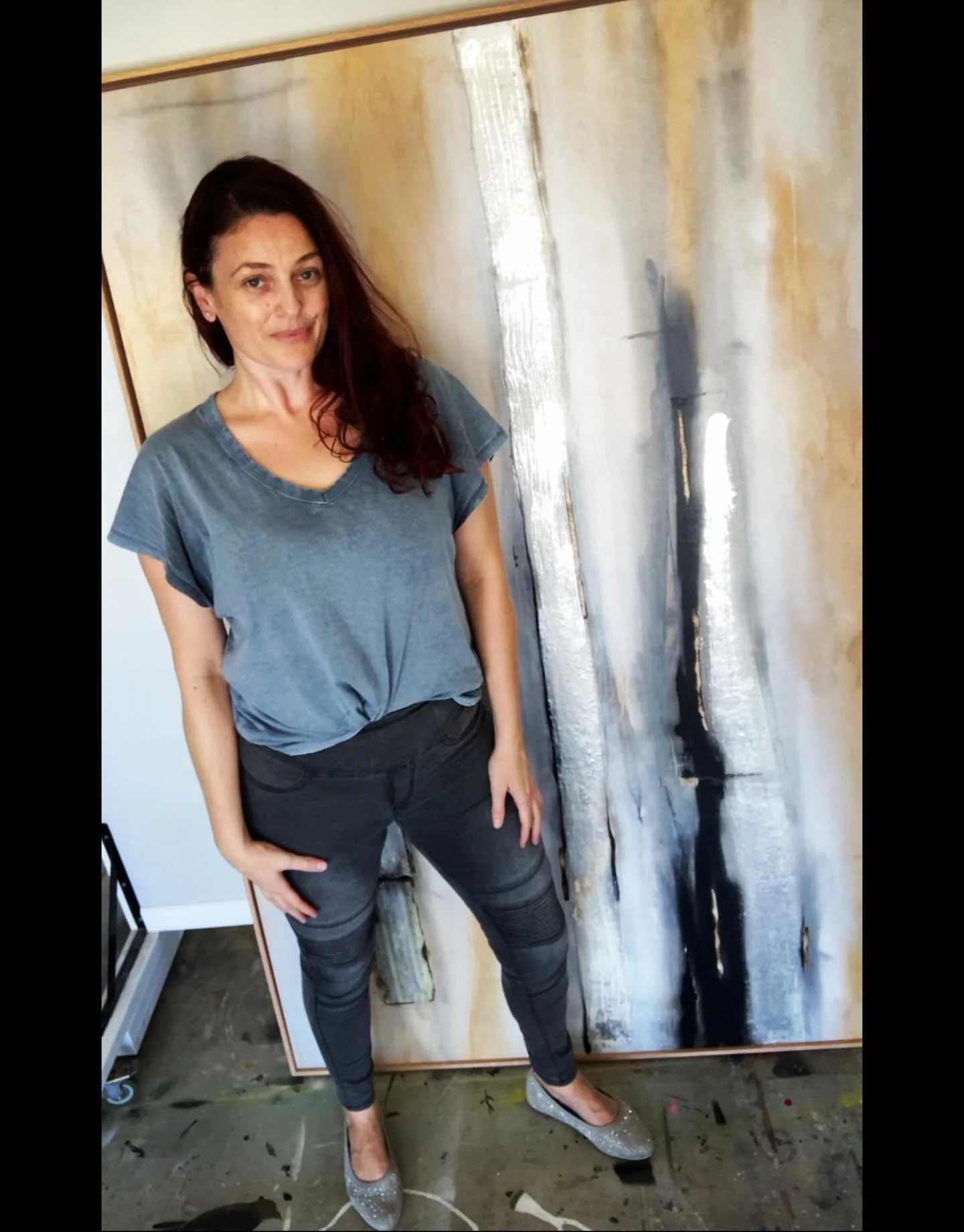 🤩💃&hellip;Dreams really do come true!! 🎨If you believe in yourself and work hard!😅I&rsquo;m so very happy to have sold another painting from my Lumi&egrave;re Collection today! &hellip;and my lady in red with her cute sausage dogs yesterday morni