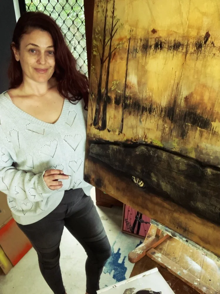 💫 I&rsquo;ve been playing with this idea for a few weeks and it&rsquo;s slowly coming together⭐️I love that moment when a wild idea in my head actually comes to life on canvas&hellip;this one&rsquo;s definitely mixed media, next level 💛
.
#landscap