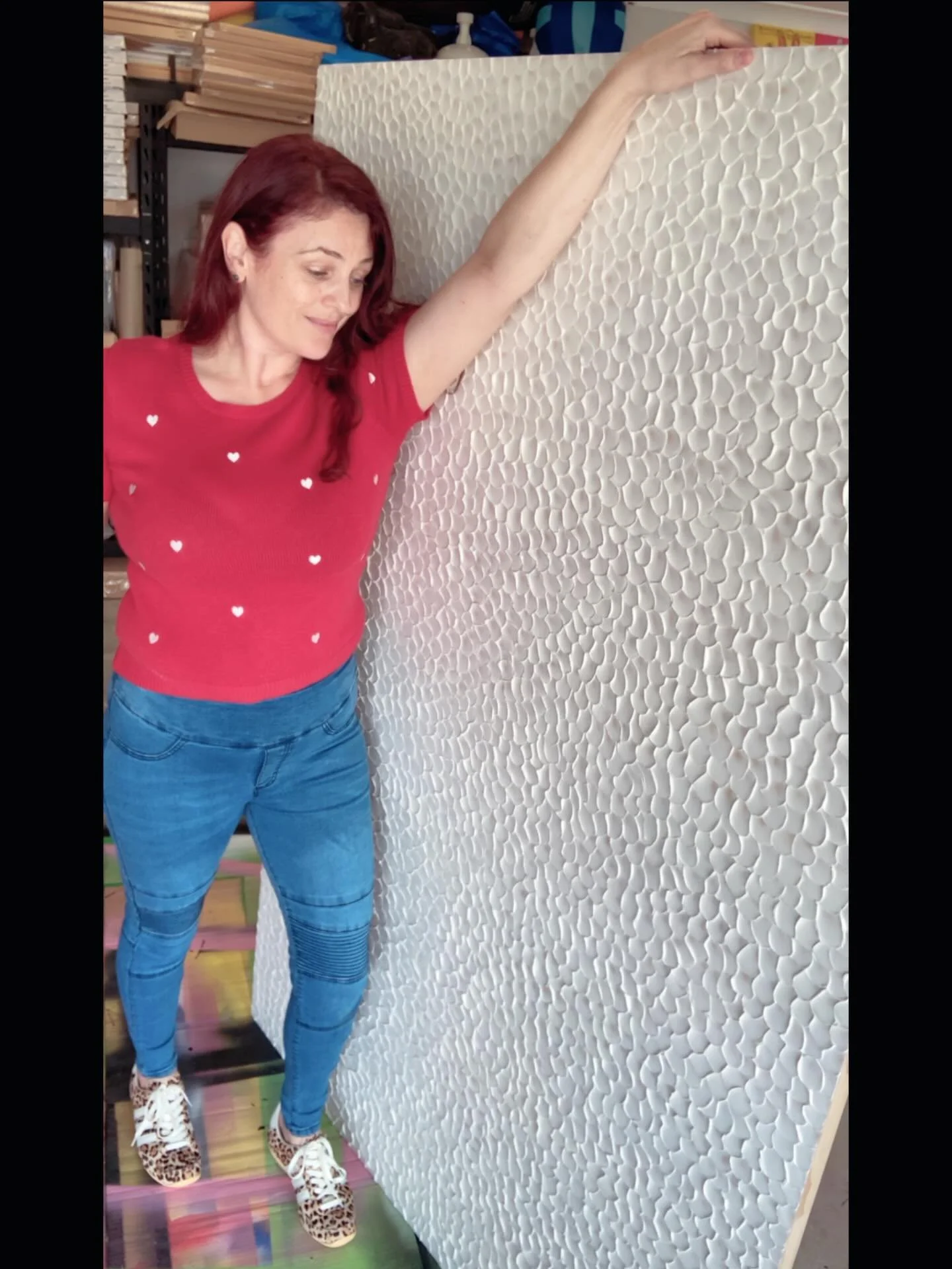 🌸Just finished the texture layer on this beauty!!💫She&rsquo;s a big one&hellip;180cm x 120cm!❤️A new Lumi&egrave;re piece!🔥Next&hellip;the Midas touch!✨
.
#texture #largeart #statementart #artprocess #mixedmedia