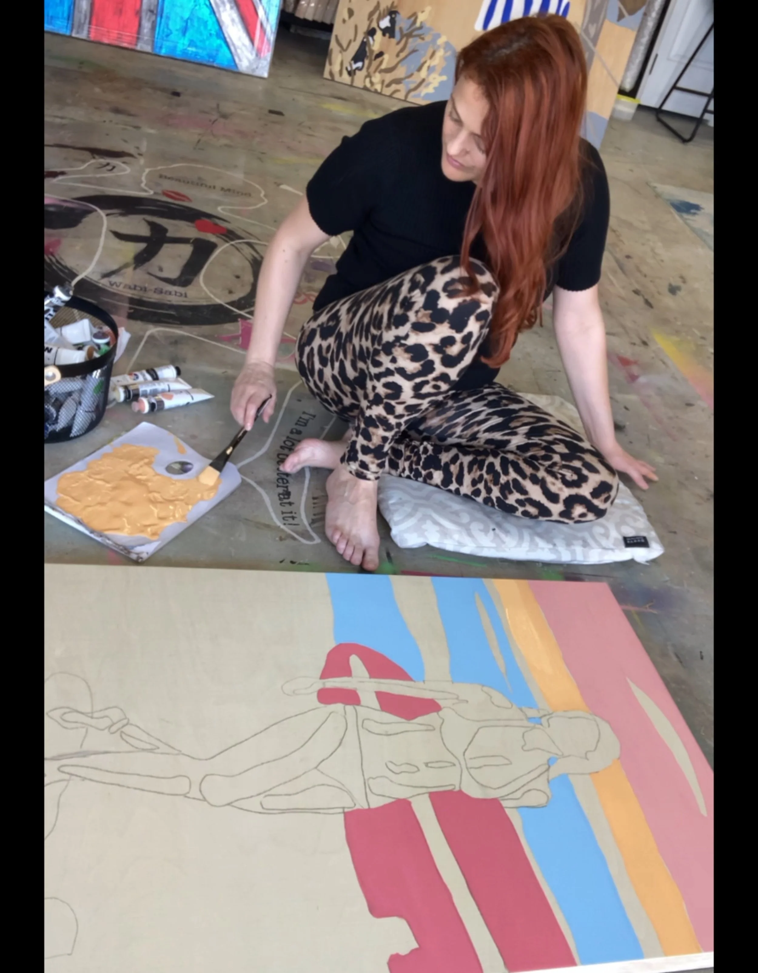 👠A glimpse into the studio&hellip;❤️
The raw beginnings of something new! ☀️Starting with blocks of colour before the layers build and the Australian flora and fauna begin to grow!🌳🌸These latest ladies feel so completely me!💕🥰
.
#australiana #in
