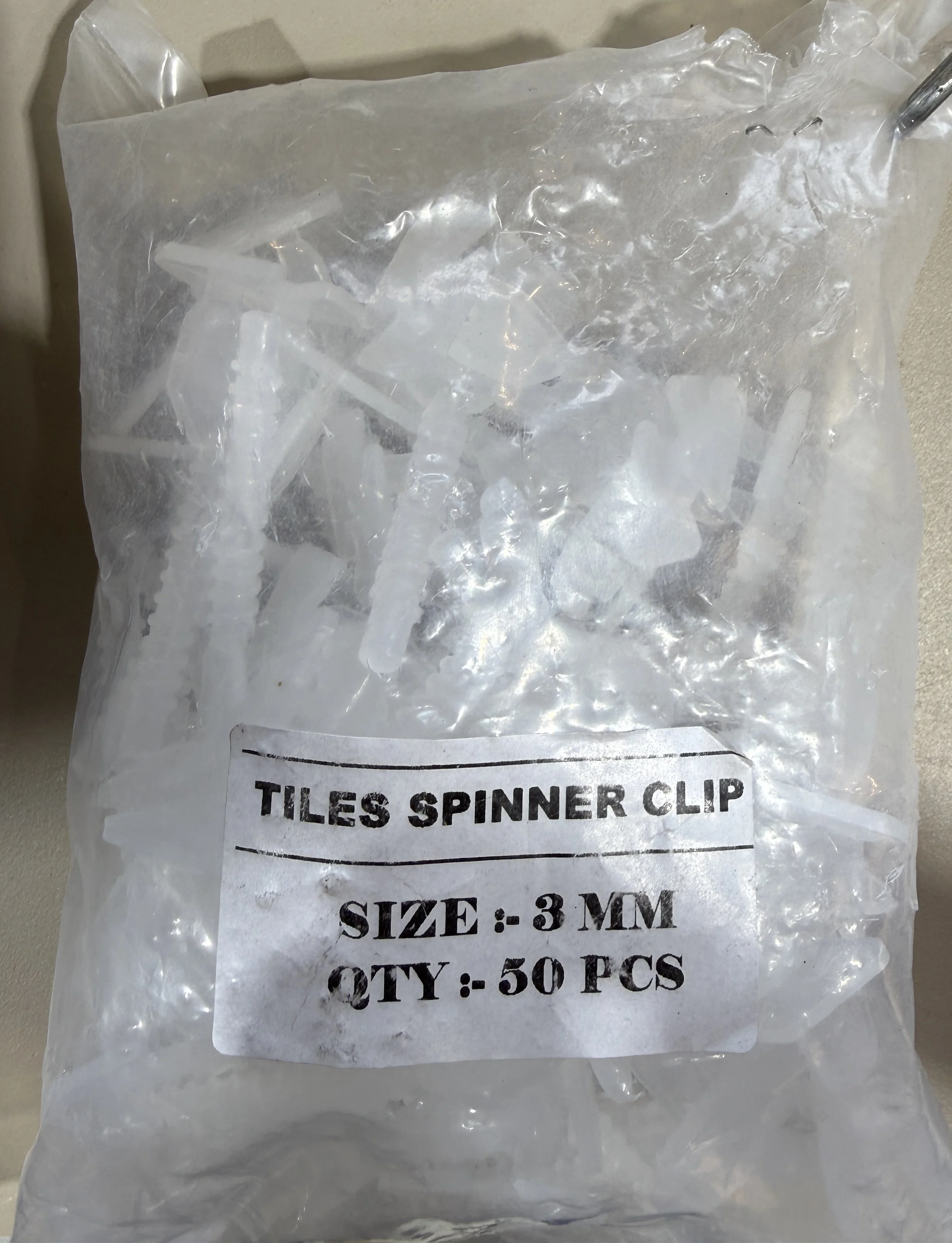 TILES SPINNER CLIP