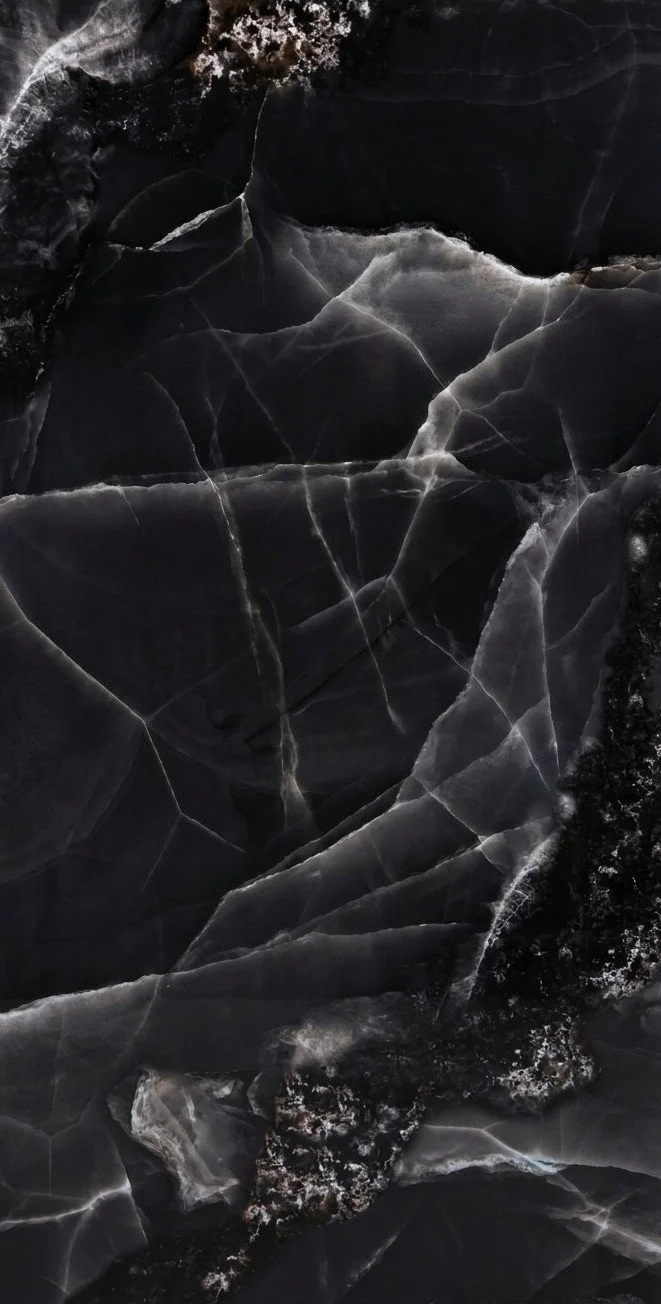 CRYSTAL BLACK